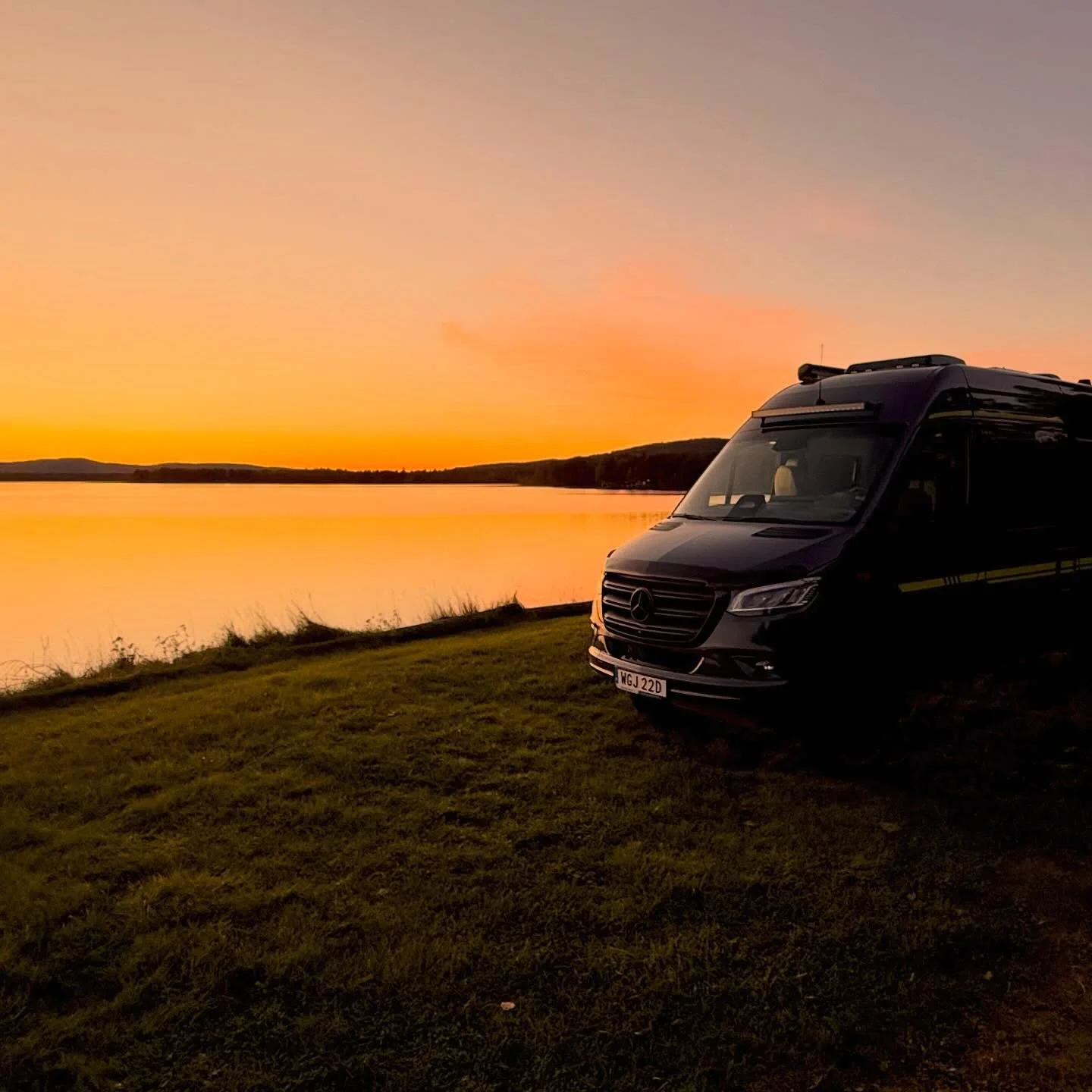 Silence and a skyline. This is the simple joy of vanlife moments! 🌅

#Wanderlust #TravelVibes #PeacefulMoments #SoloAdventure #CamperVan #hymer #4x4sprinter #hymercrossover #sprintervanlife #sprintercampervan  #sprintervan #kastenwagenliebe #kastenw