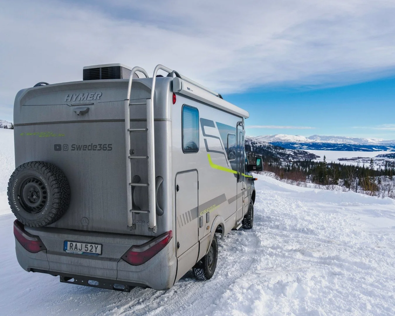 Traveling by camper van in winter is an incredible experience &mdash; the landscapes feel completely different compared to any other season. ❄️🚐
Have you tried winter camping? I&rsquo;d love to hear about your experiences! 🤍🏔️