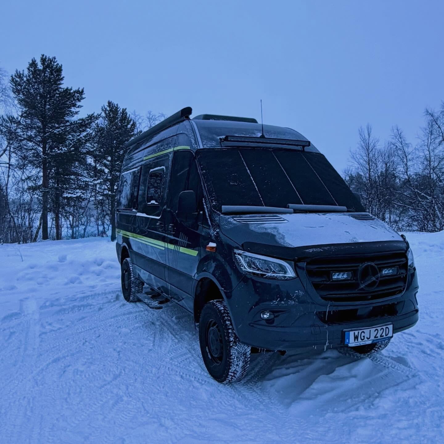 Last night dropped to -25&deg;C &ndash; and everything worked perfectly.

I woke up in a warm van, no issues with condensation and no problems with the water system. Exactly what you hope for in real winter conditions.

After a hot shower in the van 