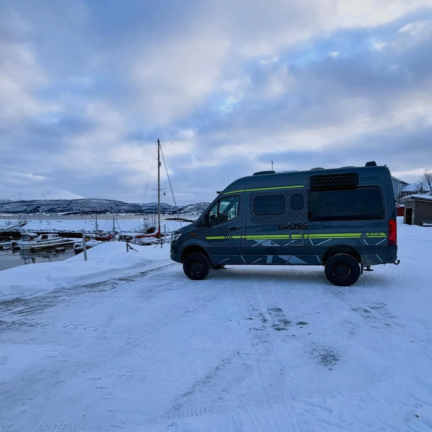Now I&rsquo;ve turned south towards Lofoten for a few days&hellip; assuming it&rsquo;s not completely overrun with Asian tourists.

Before leaving I filled up the water and emptied the grey tank, and just before stopping for the night I topped up the