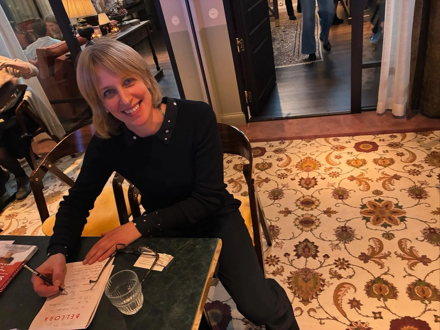 U T B I L D N I N G.

F&ouml;rra veckan var v&aring;r allm&auml;nl&auml;kare p&aring; vidareutbildning inom sm&auml;rta. 🤓

Sm&auml;rta &auml;r n&aring;got som vi alla kommer att uppleva flera g&aring;nger under en livscykel. Och vi brukar s&auml;ga