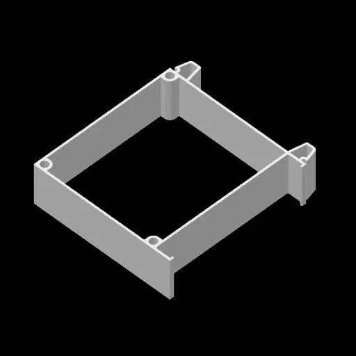 Een wit plastic frame gemaakt voor zwembad wanden in een vierkant met uitsparingen en bevestigingsgaten op een zwarte achtergrond.