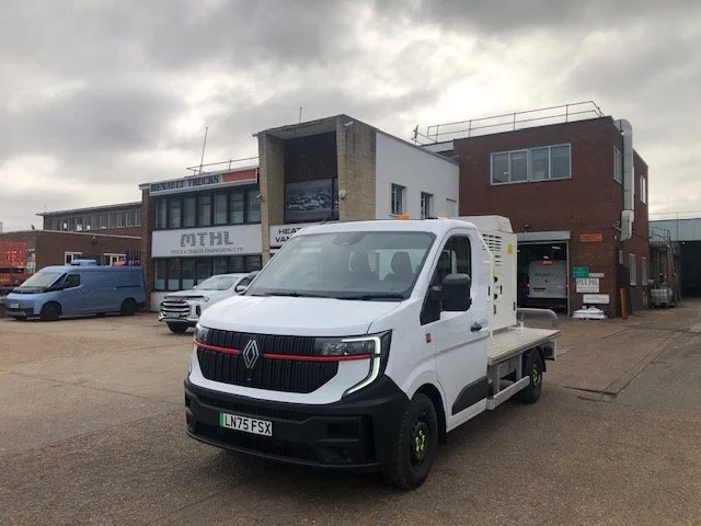🚀 Innovation takes off at Heathrow! ✈️

We&rsquo;ve just completed the handover of the first Renault eTech (EV) fitted with an air start unit &ndash; designed to start aircraft engines at London Heathrow Airport. ⚡️✈️

This is the first of five new 