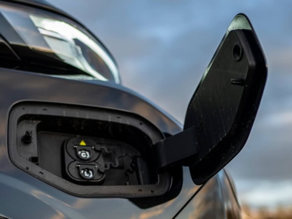 ⚡ Thinking about making the switch to electric vans? Now might be the perfect time.

From plug-in grants to charging infrastructure support, there are a host of financial incentives available to UK businesses looking to go electric. These schemes can