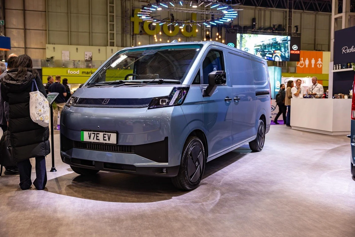 🚐⚡ Big news for urban operators! 

Meet the brand-new #Farizon V7E &ndash; the all-electric van built to thrive in the city. Agile, manoeuvrable and incredibly efficient, it&rsquo;s designed to keep your business moving with rapid charging, impressi