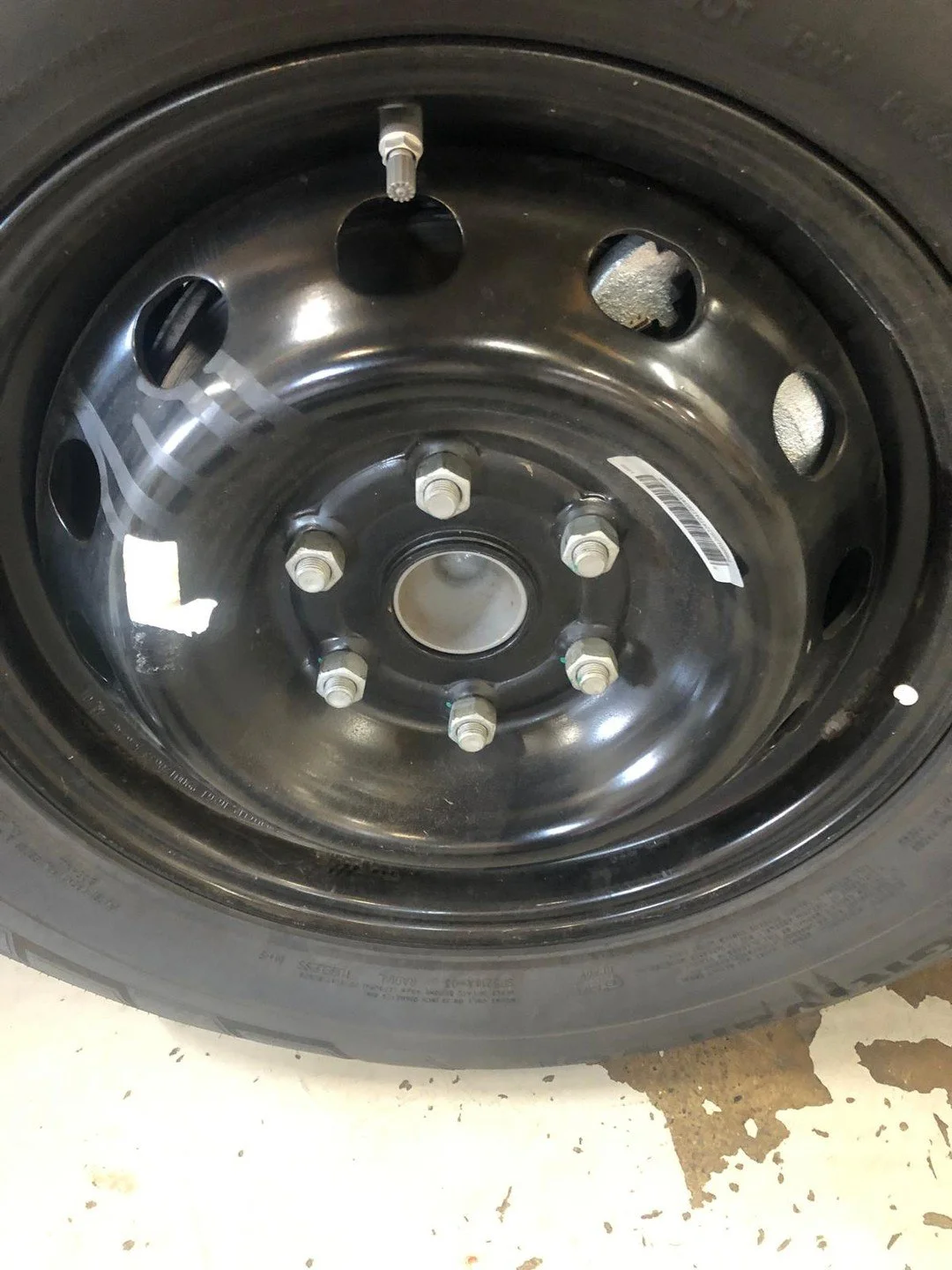 🔍 A closer look at the #Farizon SV build quality

Following on from our recent Farizon SV refrigerated vehicle conversion we wanted to highlight some of the details that really make this vehicle stand out.

Take a look at the build quality on the Fa