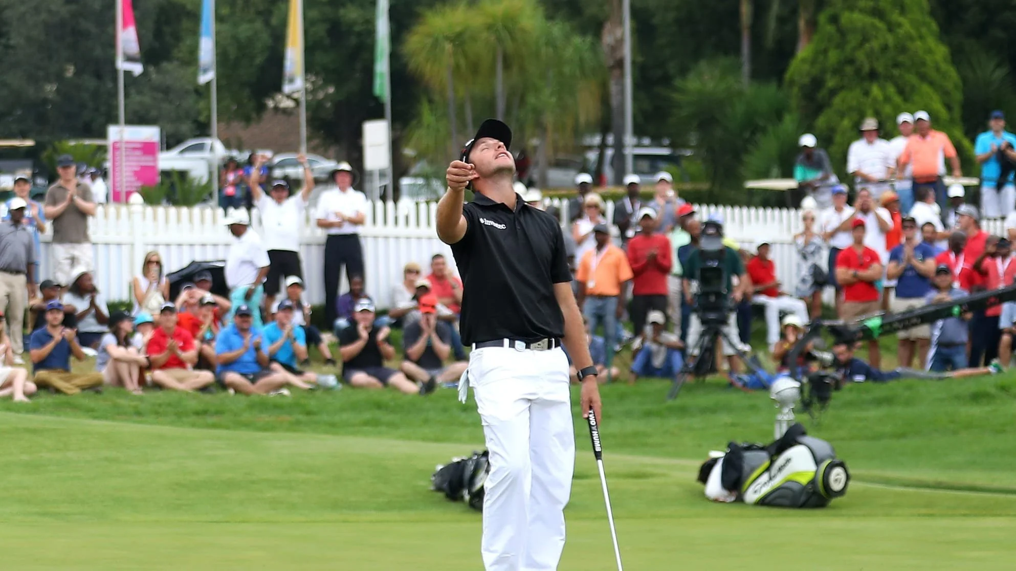 Dean win Buhrmann coach.jpeg