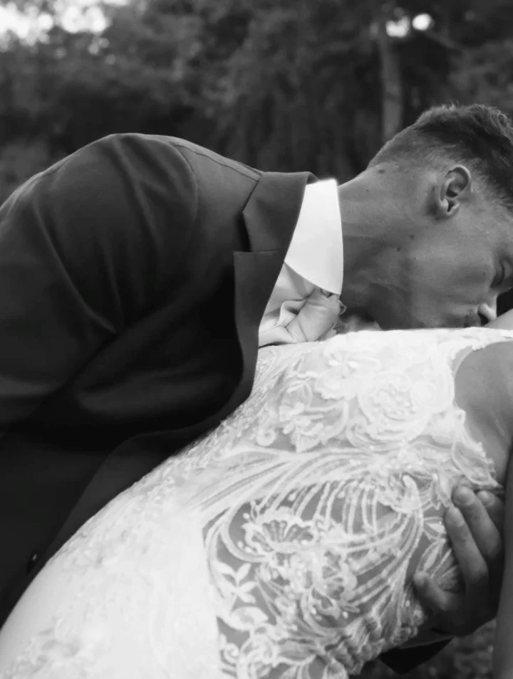 Melissa &amp; Martijn | Kasteel de Hooge Vuursche &hearts;️
⠀⠀⠀⠀⠀⠀⠀⠀⠀
Venue: @kasteeldehoogevuursche
Wedding planner: @beautifulmemoriesevents
Wedding officiant: @annemariebruning
Dress: @danivantoll
Suit: @suitsupply
Muah: @bodinemetz
Flower/styling
