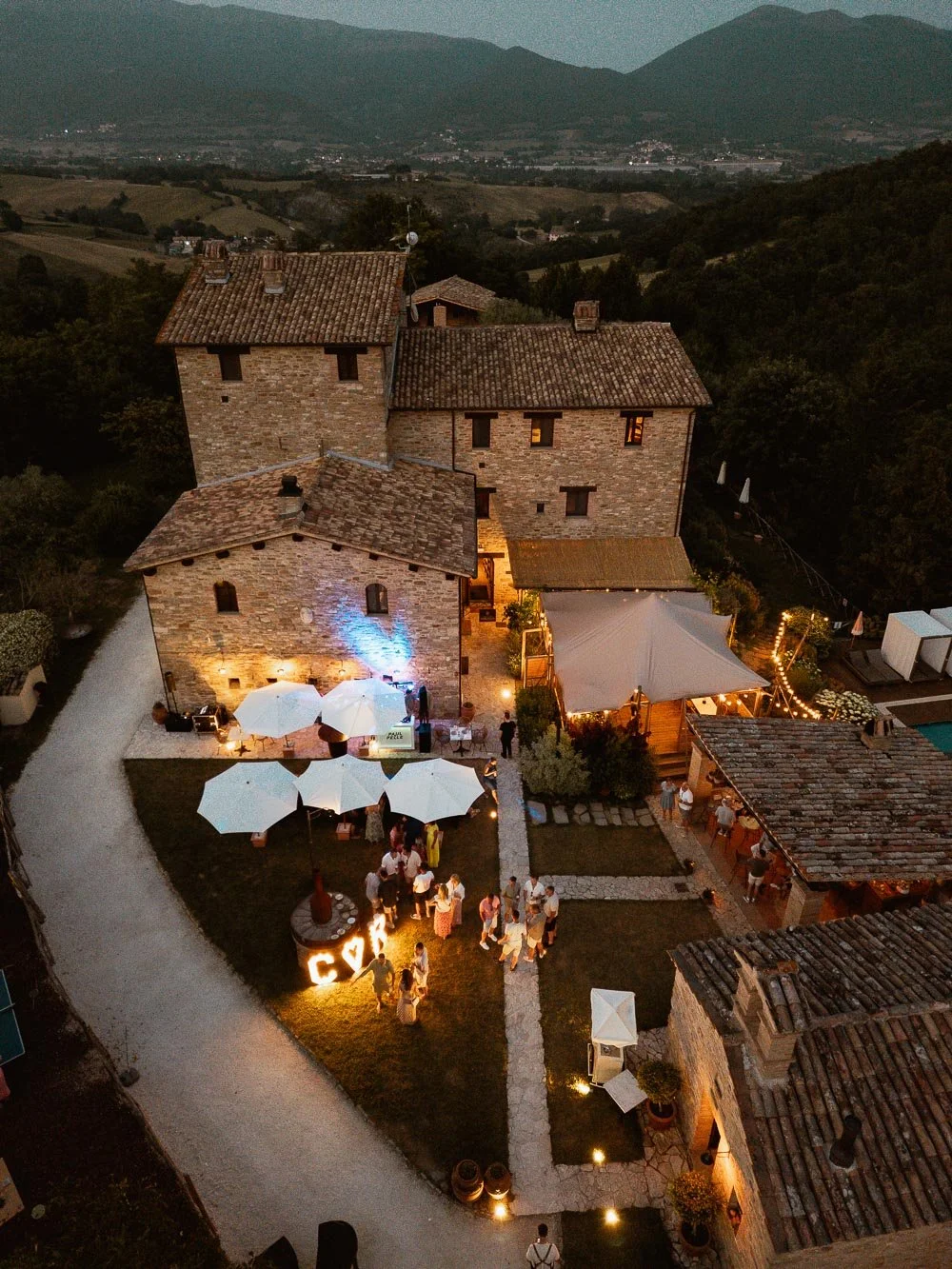 2385 Cristel & Ruud - Borgo Castello Panicaglia - Roy van der Wens.jpg