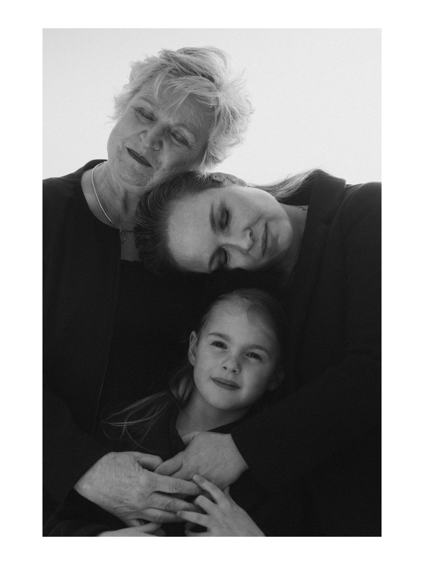 &ldquo;The more we love, the more we need to let go&rdquo; 🪶
⠀⠀⠀⠀⠀⠀⠀⠀⠀
As a man, I often find myself standing on the sidelines, watching this invincible bond that connects three generations of women. I see the transition from a grandmother&rsquo;s c