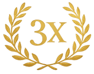 Goudkleurige medaille met een lauwerkrans en de tekst '3X' in de midden