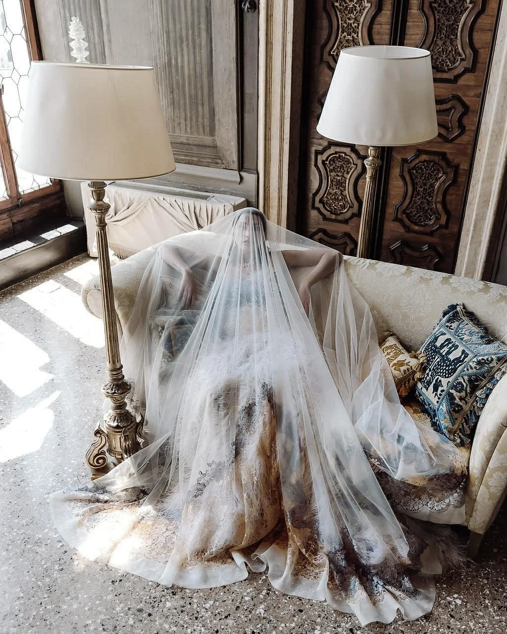 Monvieve Veil.
