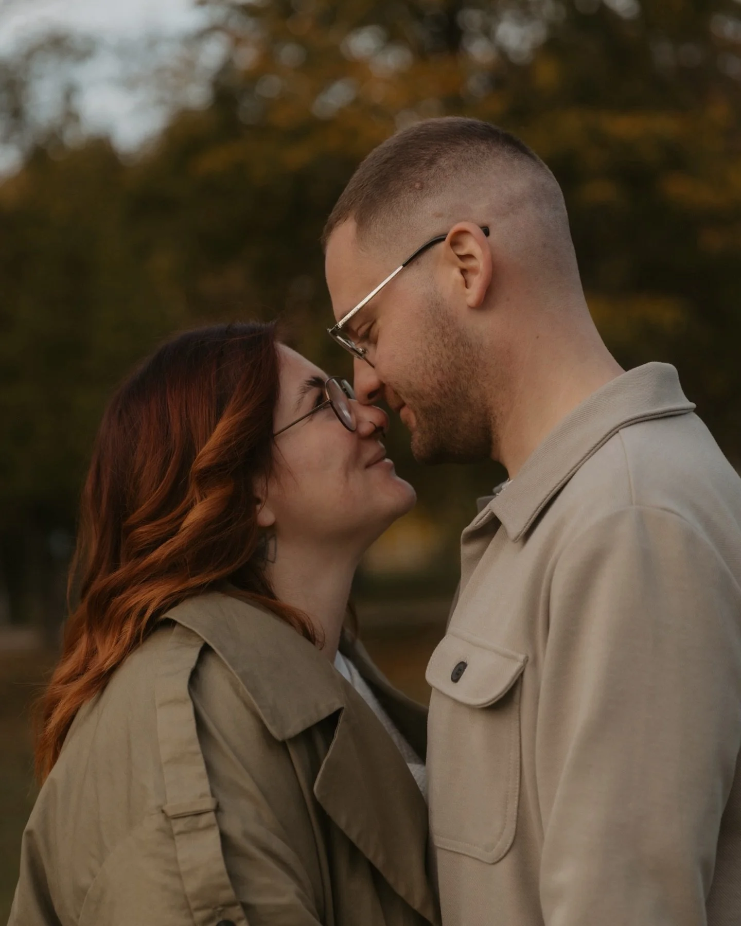fall in love again and again 🧡

#couplephotographer #vienna #couplephotoshoot