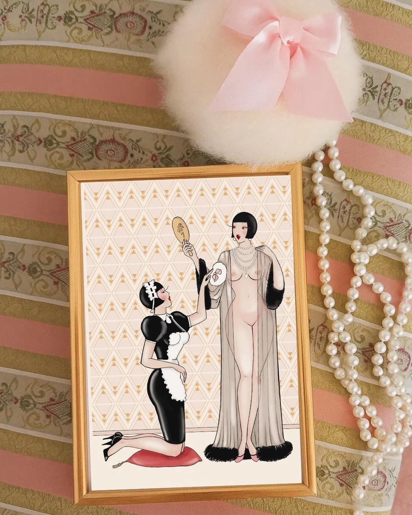 &ldquo;Robe &agrave; Plumes&rdquo;  an intimate scene from the boudoir.
Available at Madame Dabi&rsquo;s Boutique starting from A4 size, perfect for smaller walls or private corners.

Prefer to curate your own collection?
Create a personalized set wi