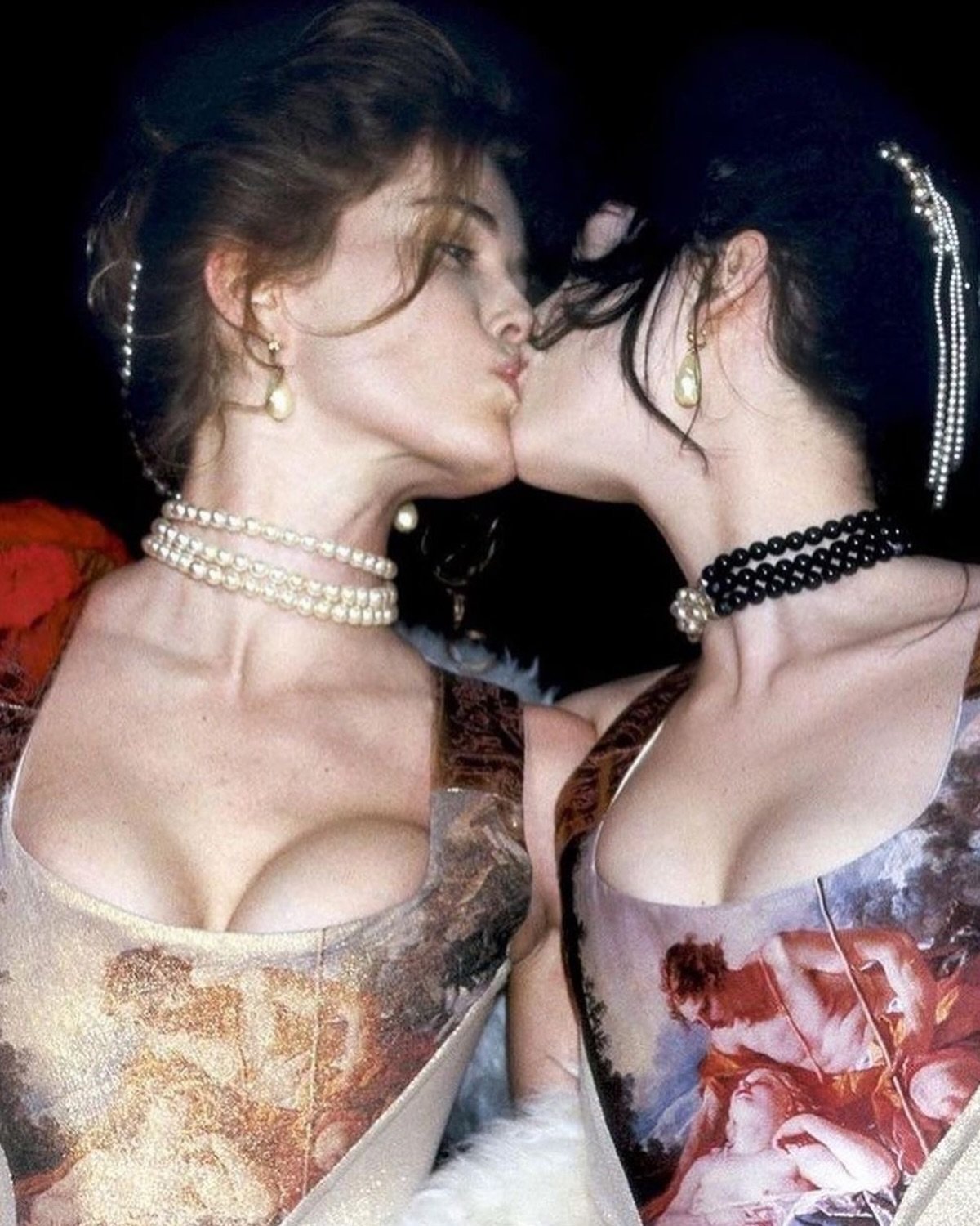 The most revolutionary act is loving yourself first 🌹
Happy Valentine&rsquo;s Day 💝
*
*
*
*
*
*
*
 #madamedabi #boudoirart #selflove #valentinesday #vintagevalentine