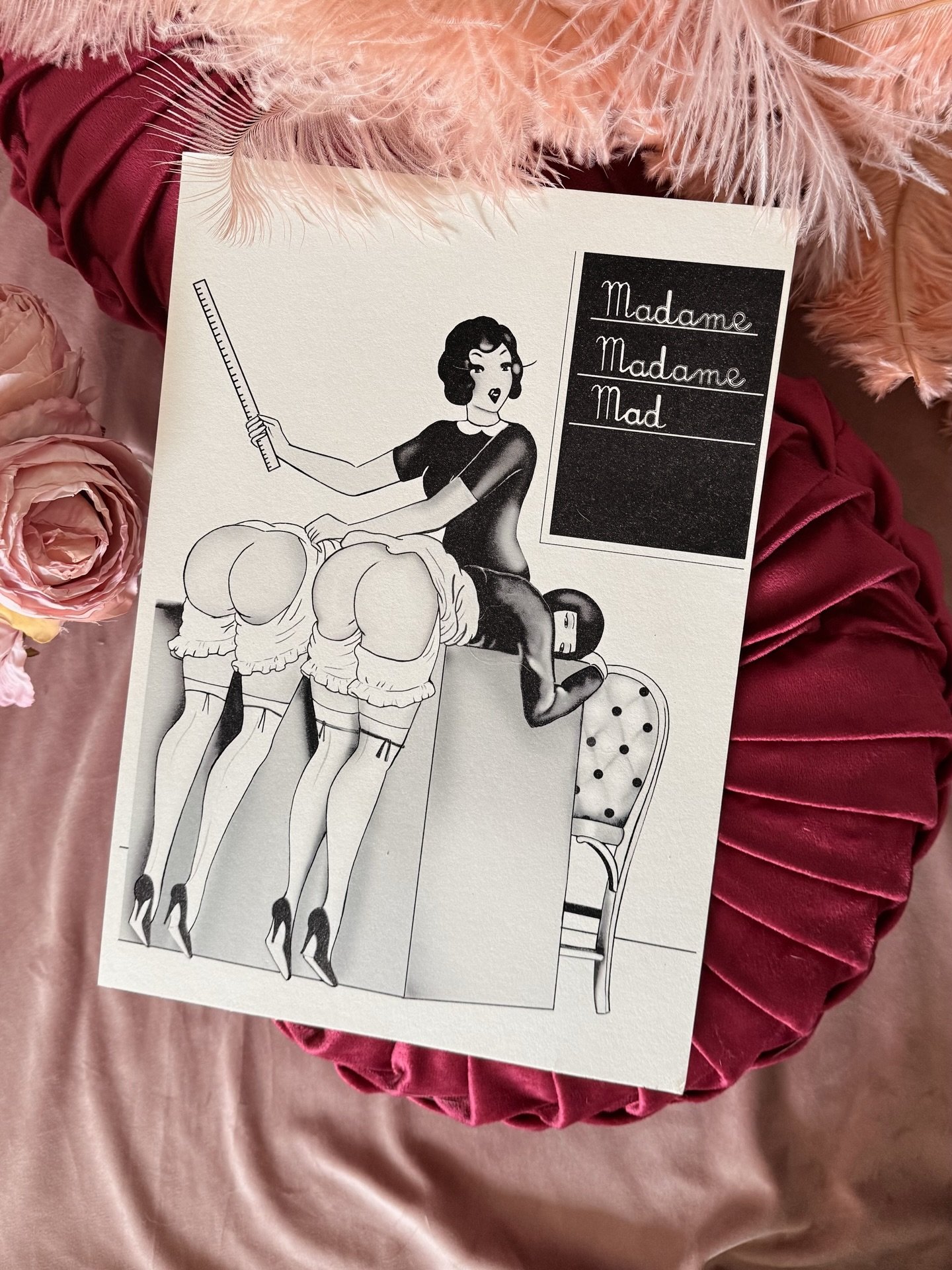 Today on social media, we&rsquo;re all teachers 📏Some teach how to do your makeup, how to dress, how to eat, how to decorate your home&hellip; and some santa to teach how to live. Too bad nobody asked to be enrolled in this school. 

#eroticart #fem