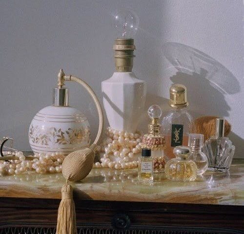 vintage-vanity-inspiration.jpg
