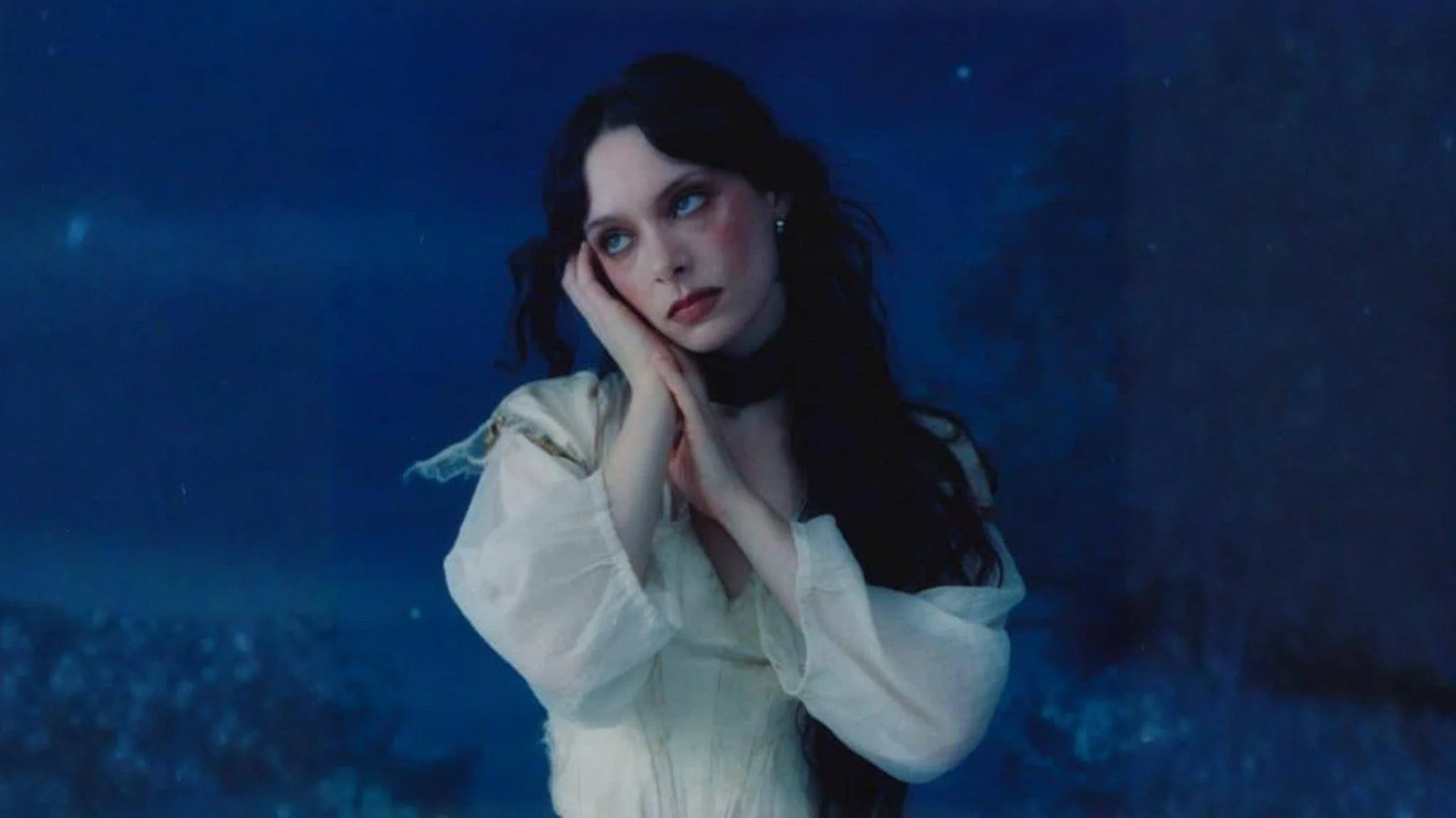 Holly Humberstone - Cruel World