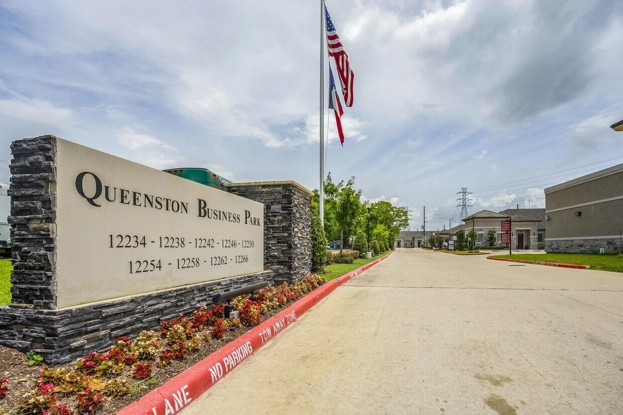 12246-Queenston-Blvd-Houston-TX-Primary-Photo-1-LargeHighDefinition.jpg