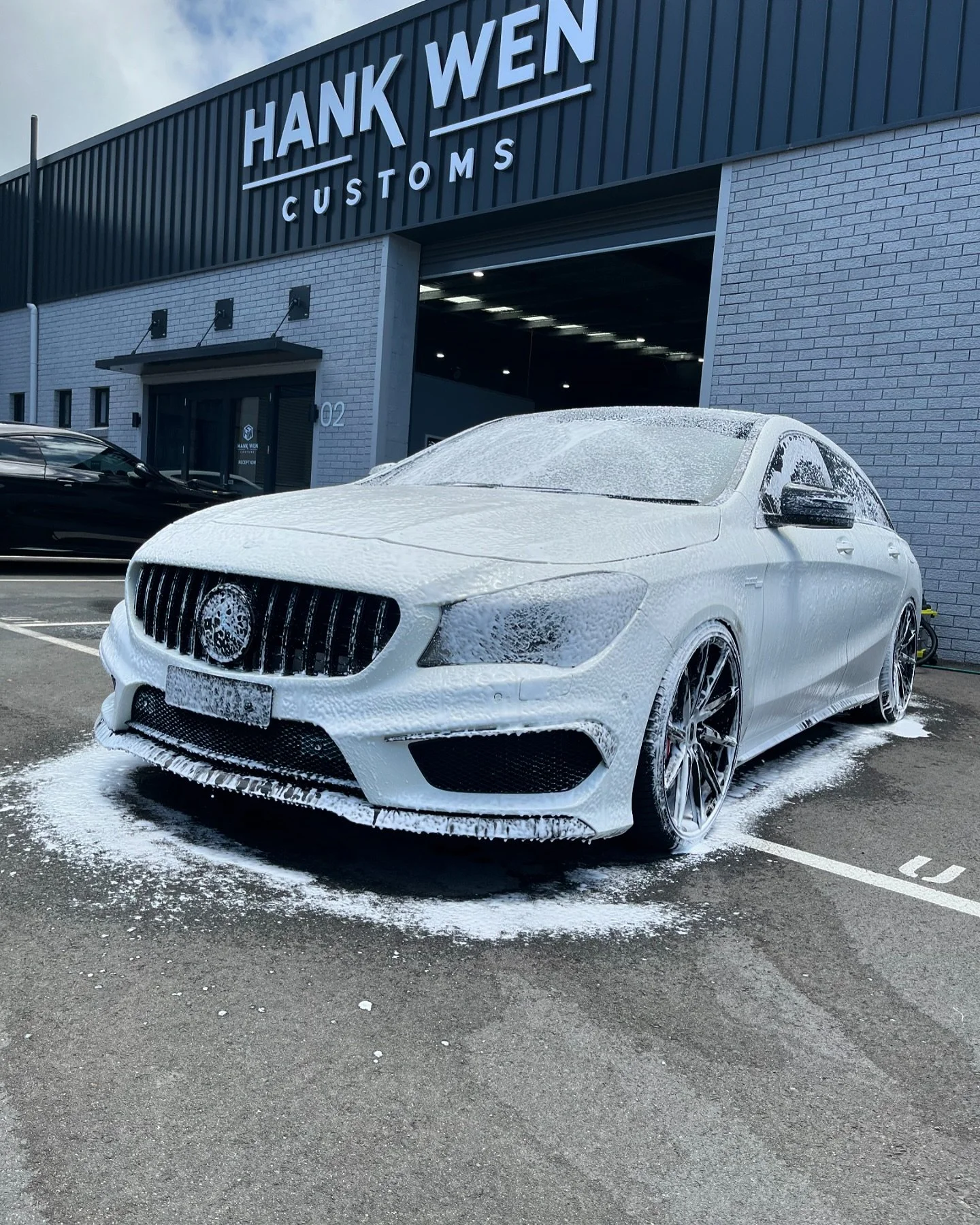 Maintenance detail day π¦
Both Lamborghini’s and the Mercedes Benz received maintenance details today!
A big thank you to @hankwencustoms for the hospitality!
He’s your go-to specialist for european cars, Supercars & low riders!