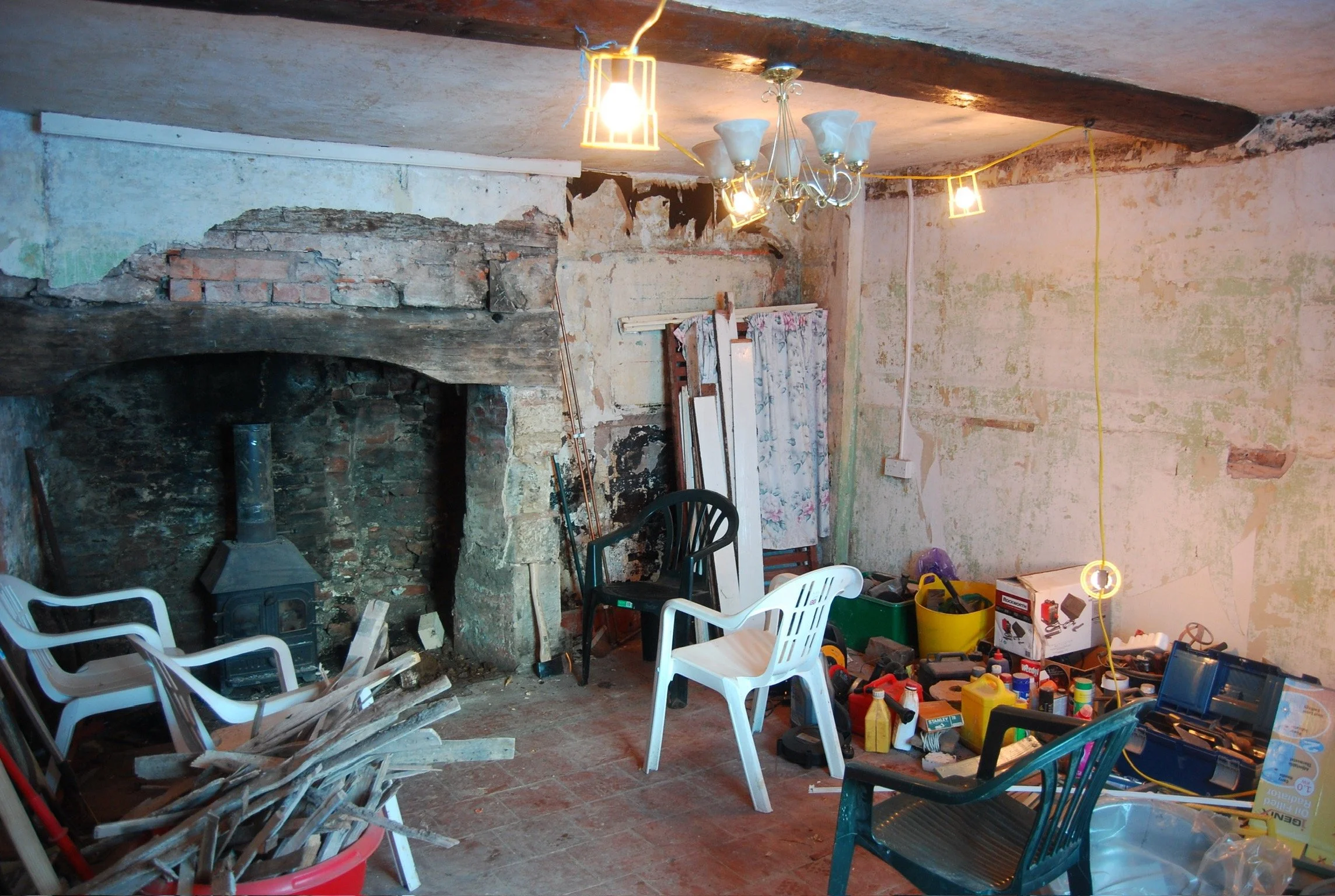 redford-farm-stays-ludlow-countryside-farmhouse-living-room.jpeg