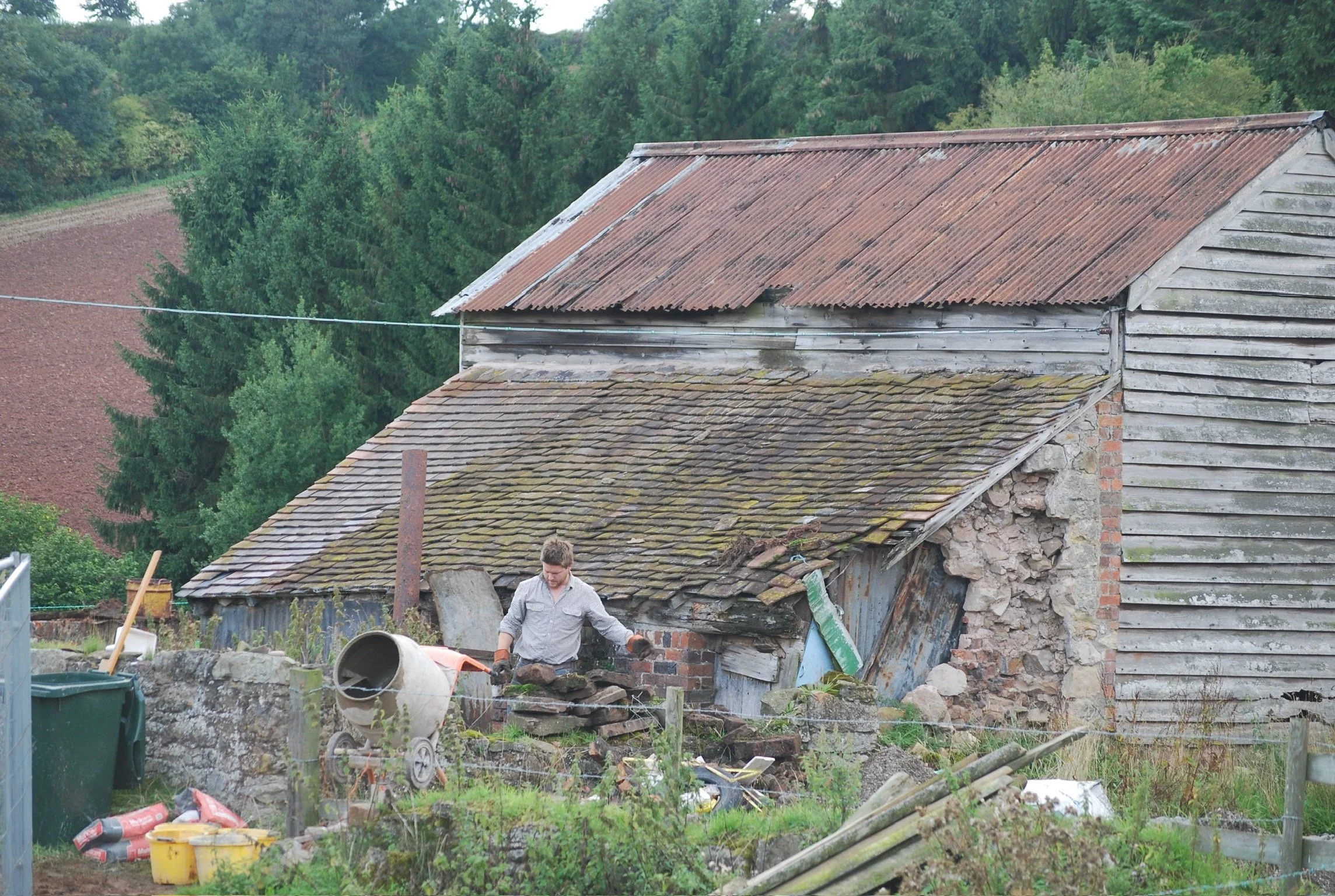 redford-farm-stays-ludlow-countryside-farmhouse-restoration-stable-bar.jpeg
