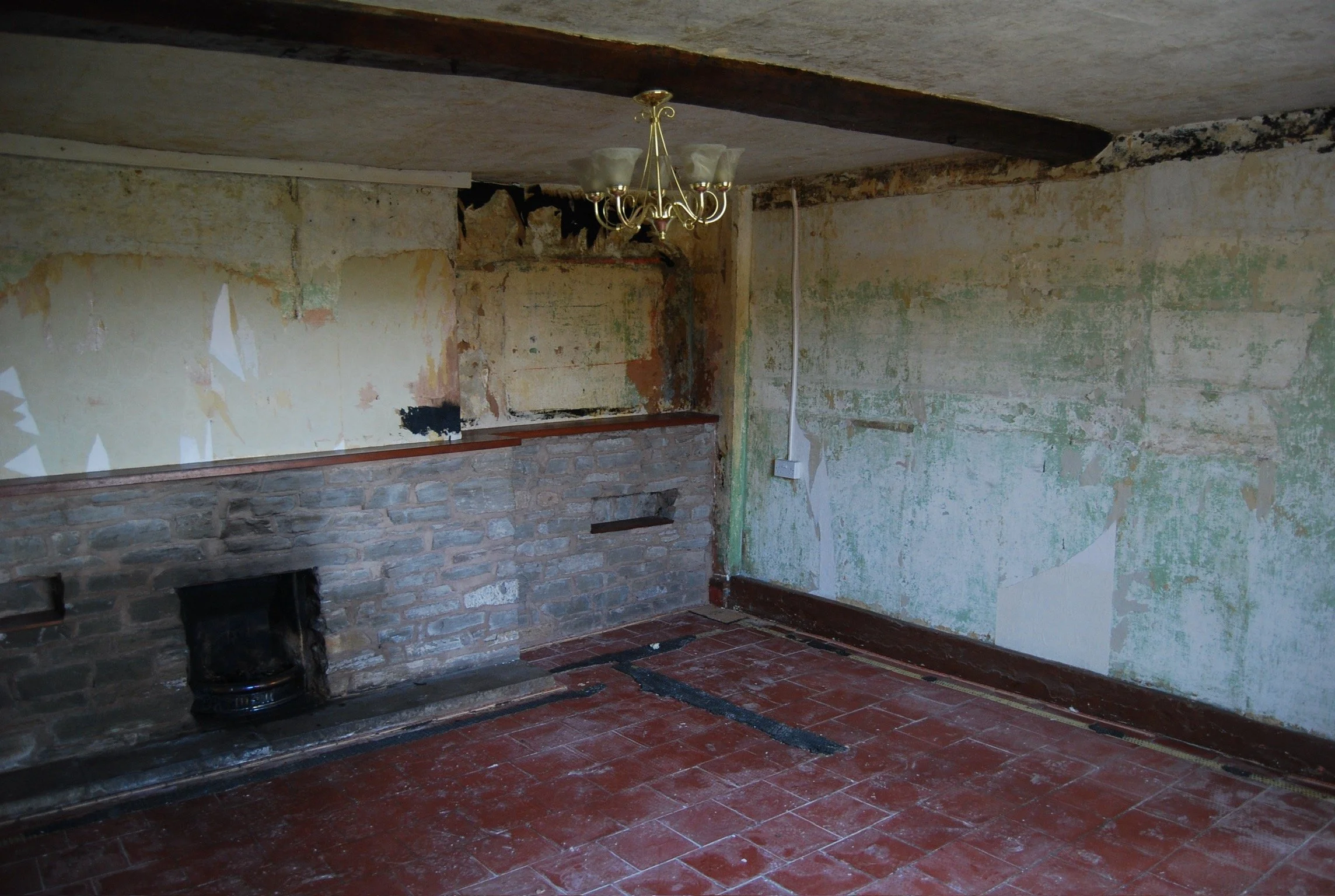 redford-farm-stays-ludlow-countryside-farmhouse-restoration-living-room.jpeg