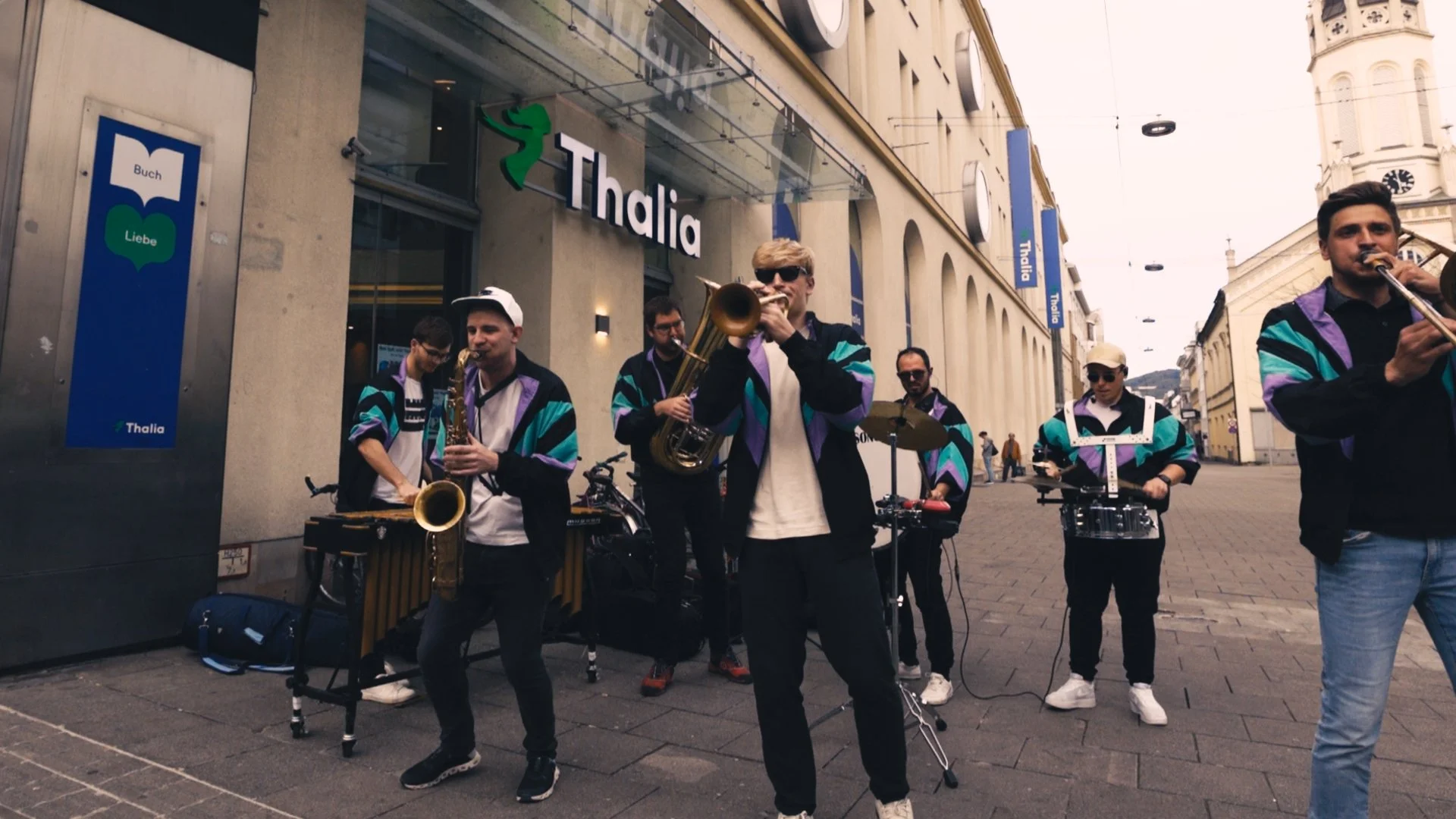 LIVO busking video