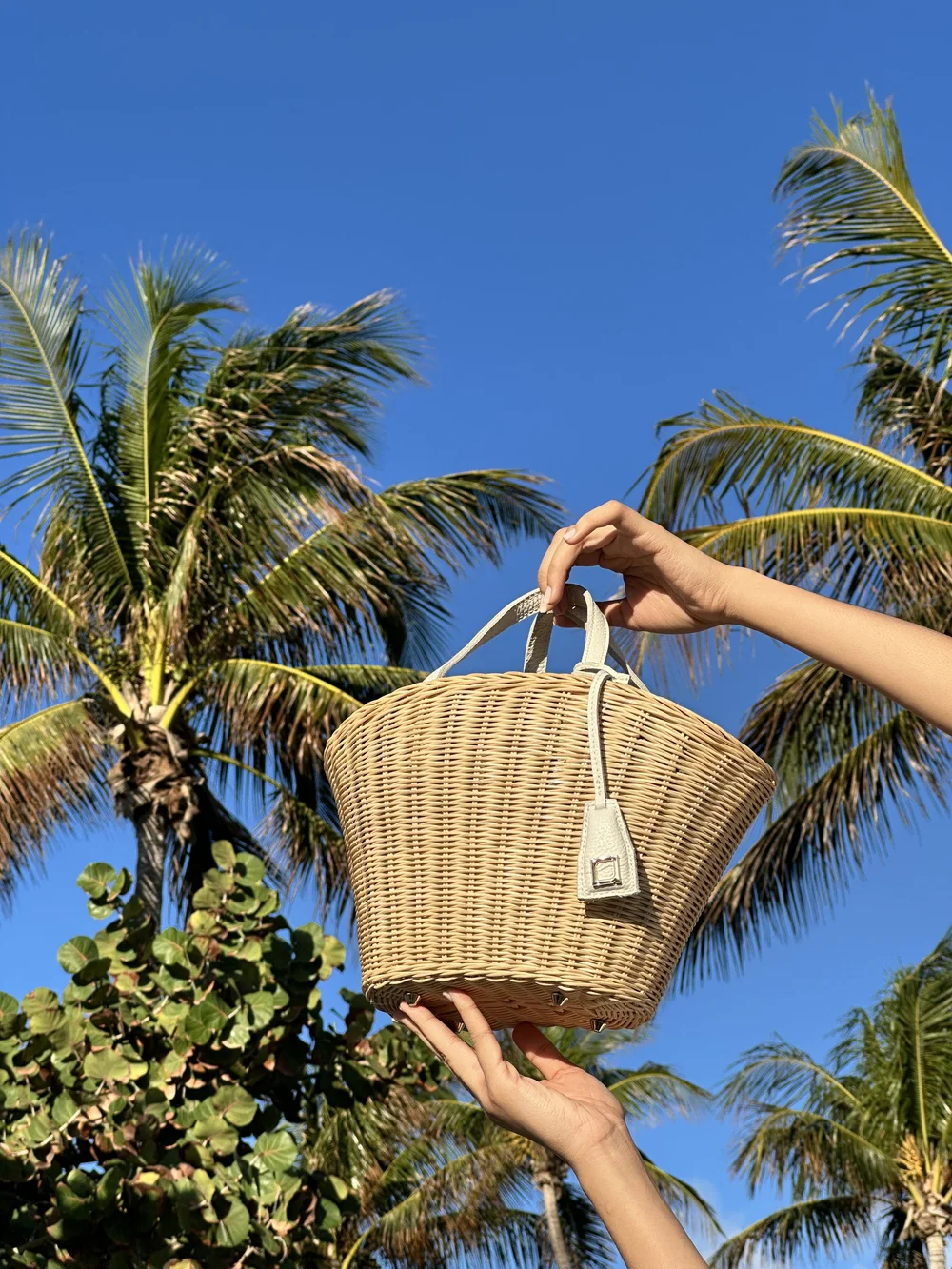 LAUREN Wicker Tote - Natural / White