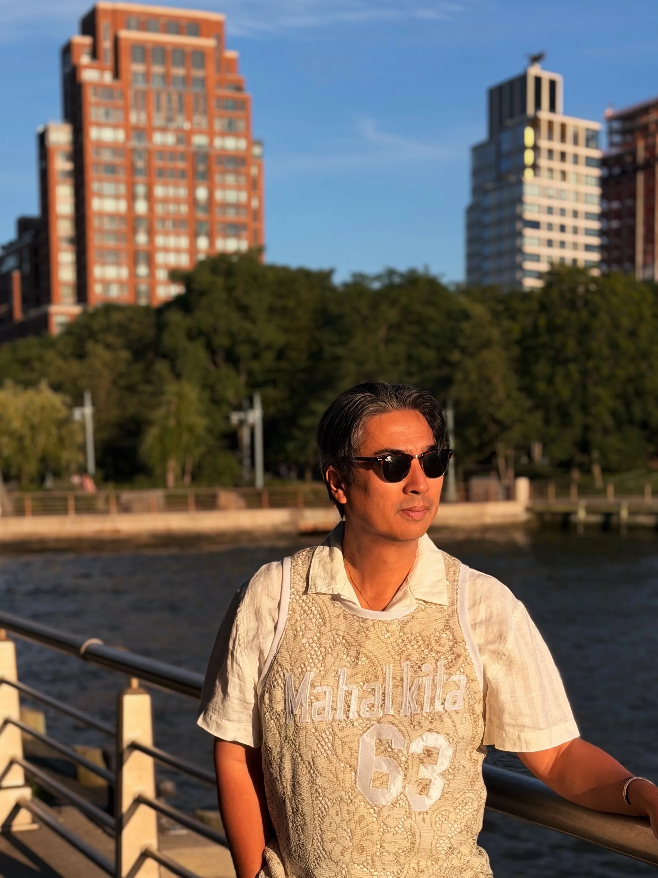 #canitellyou Mahal Kita, Hayop Ka! ( I love you, you animal ). 
Those words, appliqu&eacute;d across a lace basketball jersey by @jodinand of @gloriousdias, are a cheeky riff on the classic Pinoy sando - the unofficial uniform during summer when the 