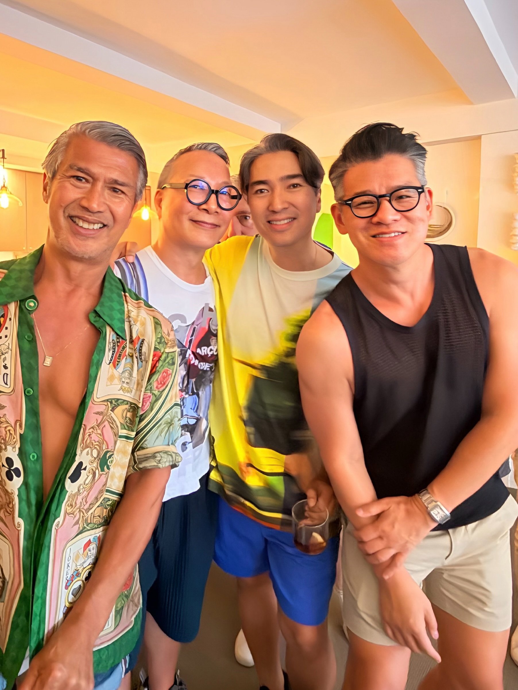 #canitellyou thank you June! You were everything. 🥰🌈
Knicks highs, Pride with my besties, unforgettable dinners at @marcelnyc and @borobrine, fresh oysters at @northforkoysters, strawberries from @latham_farmstand_orient, and precious time catching