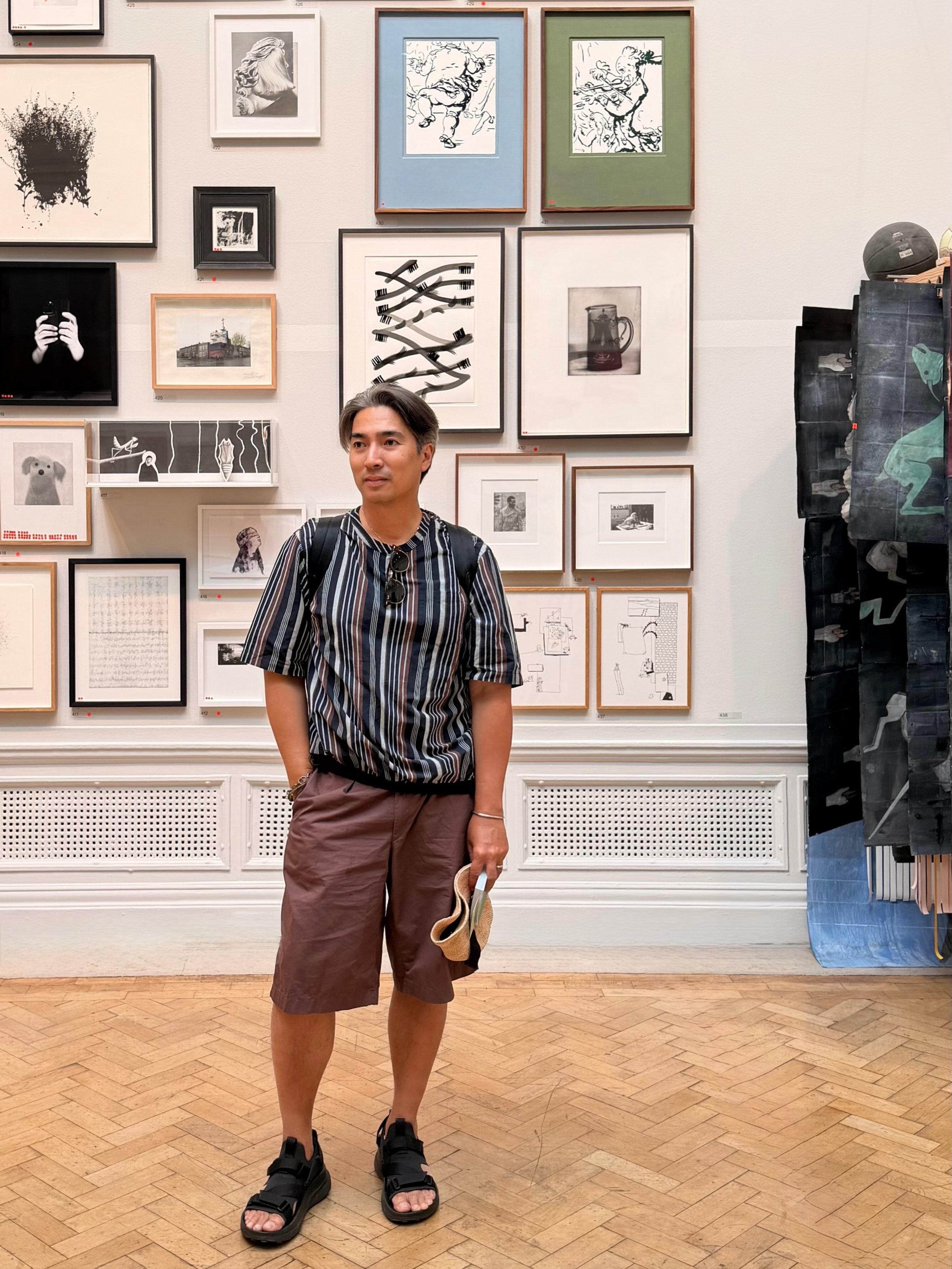&ldquo;Art is for everybody.&rdquo;
That idea feels especially alive at the Summer Exhibition at the @royalacademyarts Royal Academy of Arts in London.
Held every year since 1769, the exhibition brings together established names, Royal Academicians, 