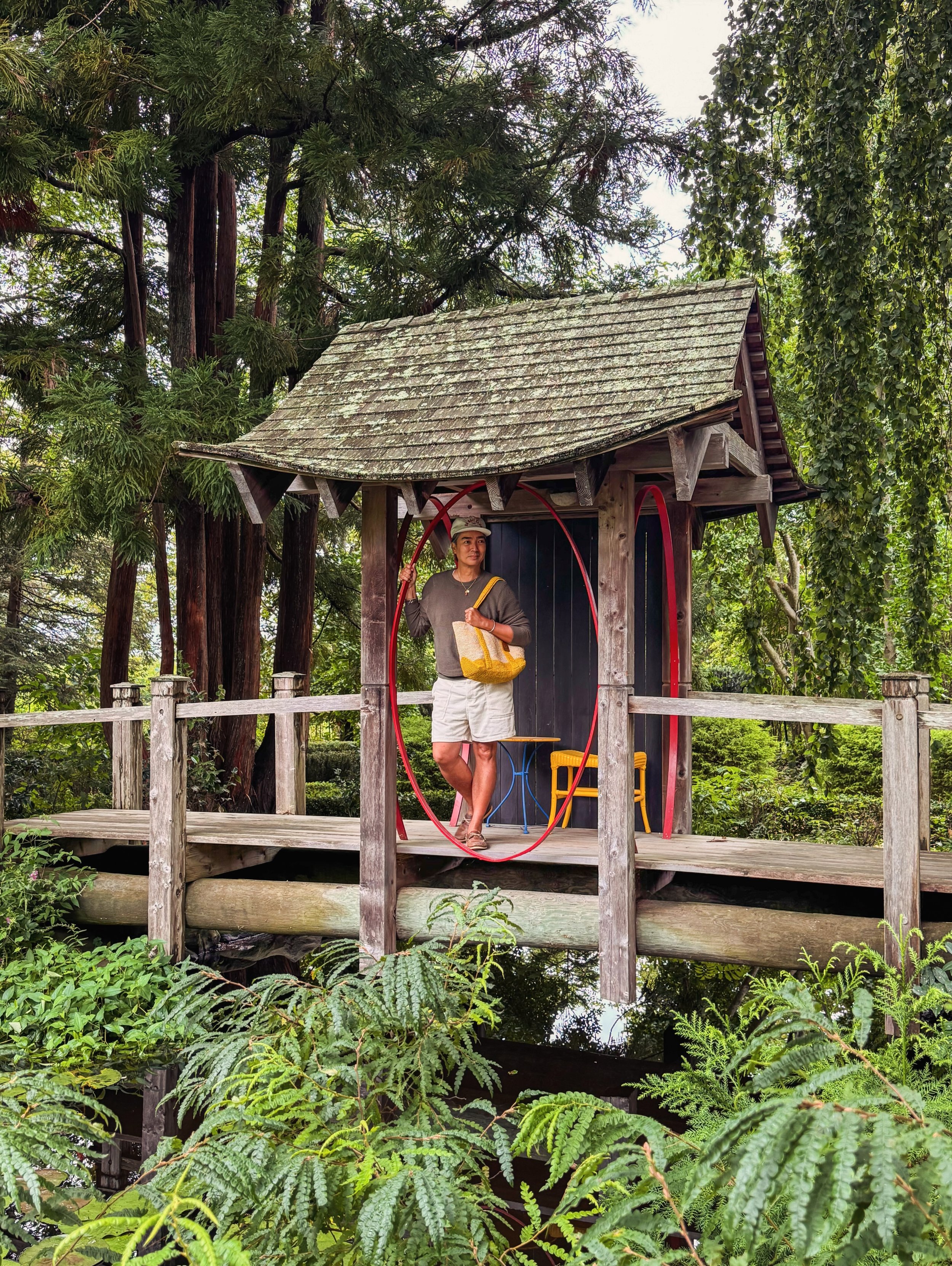 #canitellyou much Ado at Madoo. Every summer, we make a point of driving over to the South Fork to visit @madoogardens and see what&rsquo;s on view in the barn. This year, our dear friend Alejandro Saralegui, Executive Director of the Madoo Conservan