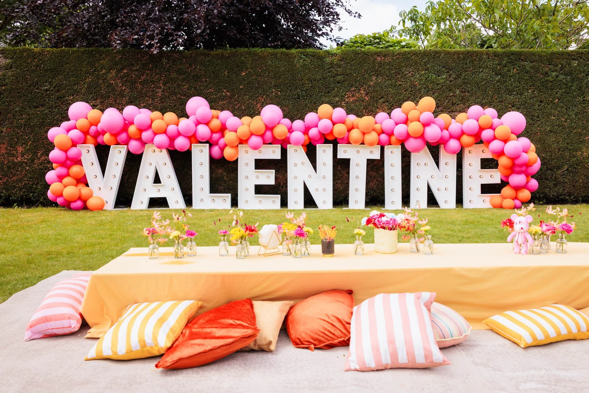 Funky Flower Garden kinderfeest op maat Sint-Martens-Latem — bloemen festival styling Wild Wishes