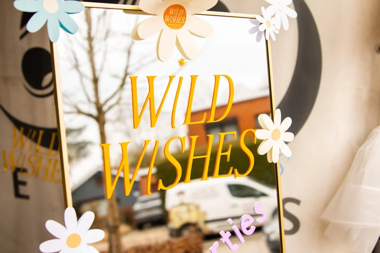 Creatieve hoekjes, zachte momenten en een winkel vol beleving.

Tijdens het &eacute;&eacute;njarig bestaan van @bumble.kids cre&euml;erden we samen een gezellig knutsel- en knuffelhoekje waar kinderen zich konden terugtrekken in rust en creativiteit.