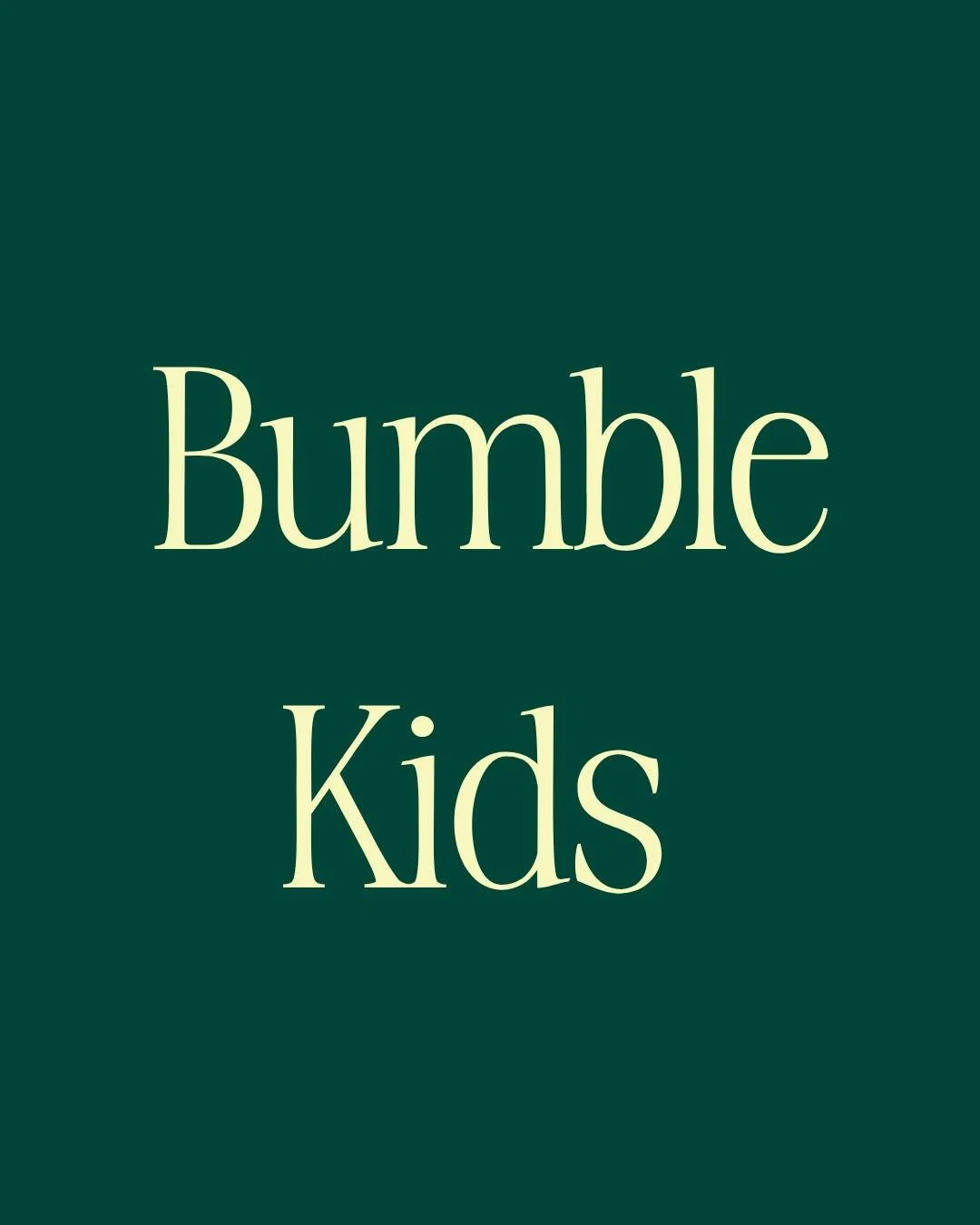 Throwback naar het weekend waarop @bumble.kids &eacute;&eacute;n jaar werd.

De winkel ademde feestelijkheid van het moment dat de deuren opengingen. Een warm, energiek jubileum waarop gezinnen, vrienden en klanten samenkwamen om mee te vieren.
Het r