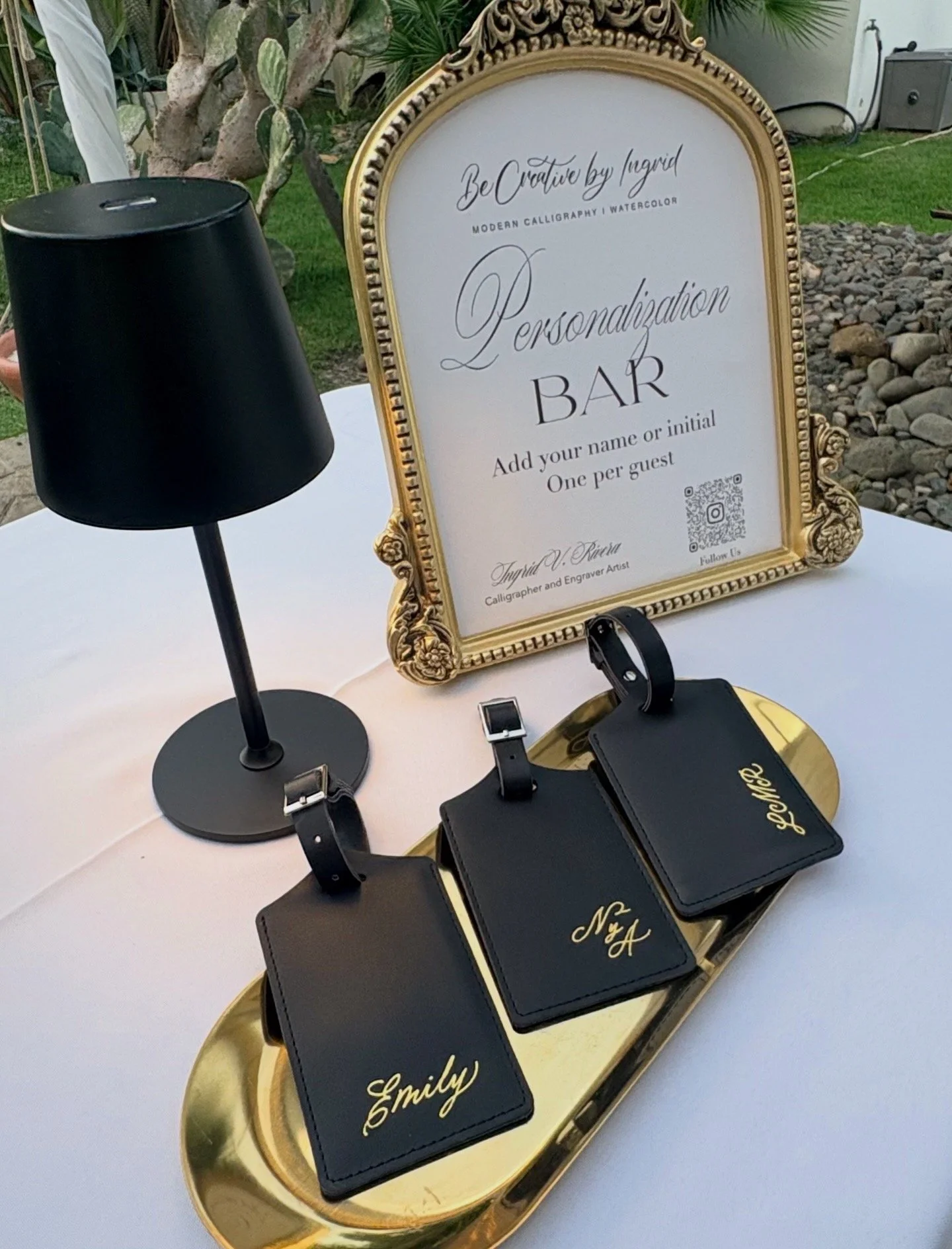 A Personalized Keepsake for Every Guest: Live Luggage Tag Personalization