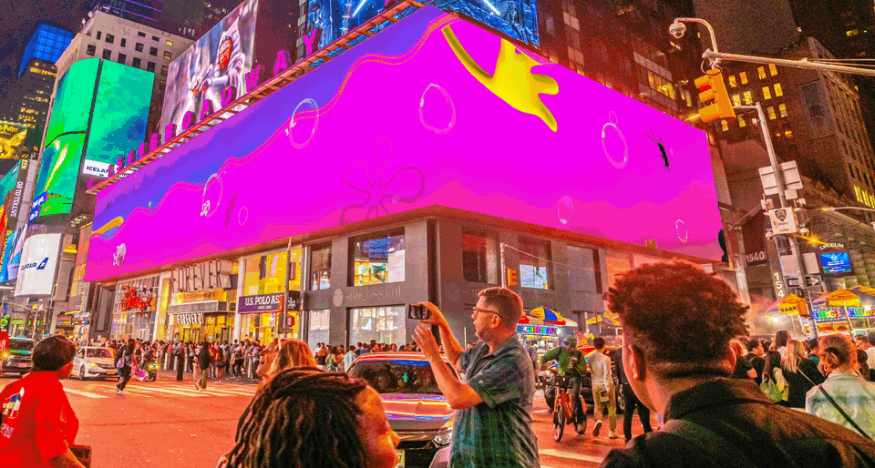 Silvercast_Digital_Spectacular_Unit_NYCD_450_Big_Bertha.gif