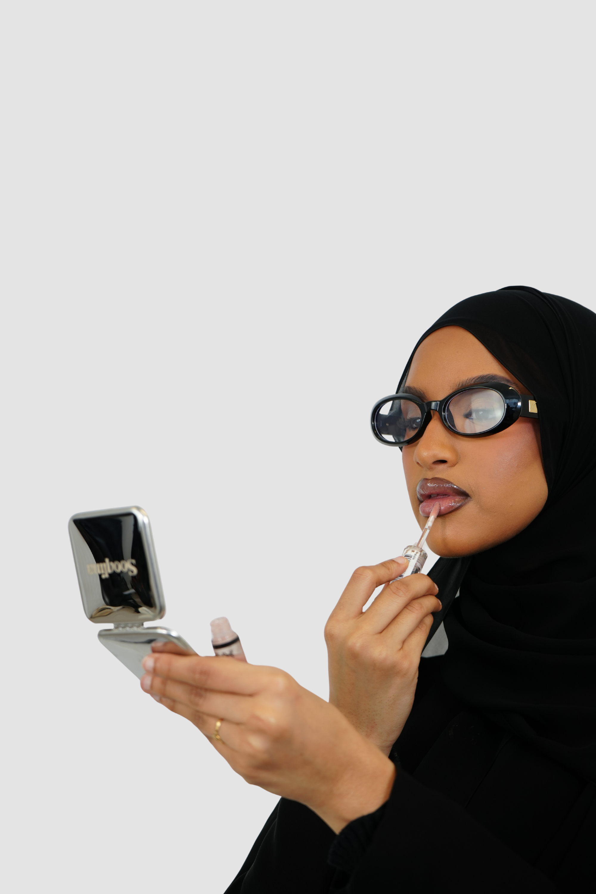 Chrome Mirror by Sooqlina