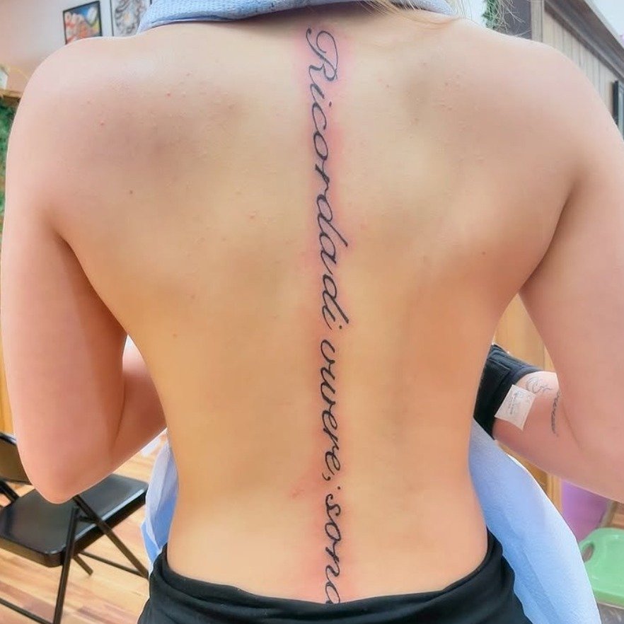 Another beautiful piece by Brittany Hamilton. 💖✨

To make your next appointment with Brittany please contact the studio directly or book online at: https://www.ardesignsnorthadams.com/brittany-hamilton

Contact:
bookingardesignsna@gmail.com
413-398-