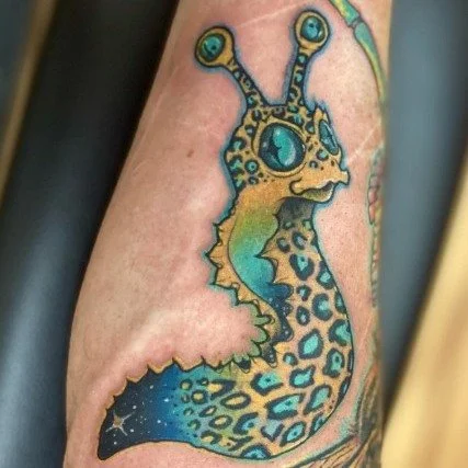 Little galactic slug by our very own Emily Eastman! 🌌✨

To secure your next appointment with Emily please contact the studio directly or book online at: https://www.ardesignsnorthadams.com/emily-eastman

Contact:
bookingardesignsna@gmail.com
413-398