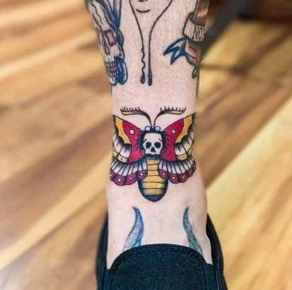 Death moth by our very own Richard Canavan-Wagner. ✨

Secure your next appointment with Richard via our online booking terminal or contact the studio directly.

https://www.ardesignsnorthadams.com/richard-canavan-wagner

Contact:
bookingardesignsna@g