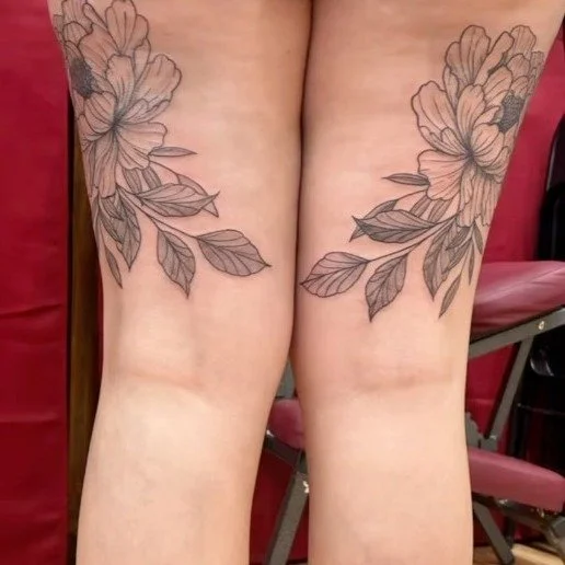 Some matching florals by Brittany Hamilton! 🌸

To make your next appointment with Brittany please contact the studio directly or book online at: https://www.ardesignsnorthadams.com/brittany-hamilton

Contact:
bookingardesignsna@gmail.com
413-398-643