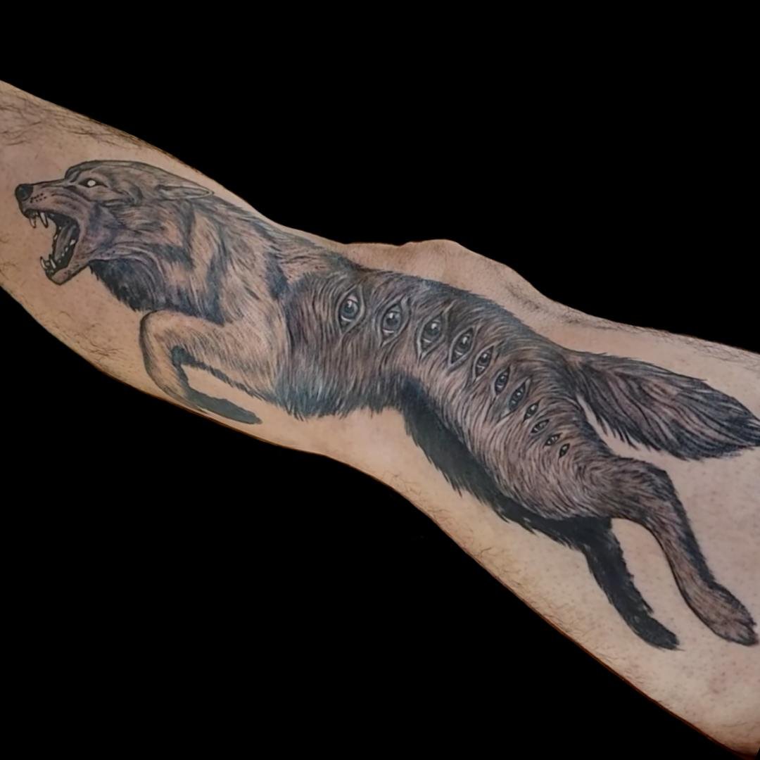 A new wildlife piece with a fun surrealist twist by our very own Alexis Rosasco! 

Ready to book your next appointment? Make an appointment with Alexis today at: https://www.ardesignsnorthadams.com/alexis-rosasco

Contact:
bookingardesignsna@gmail.co