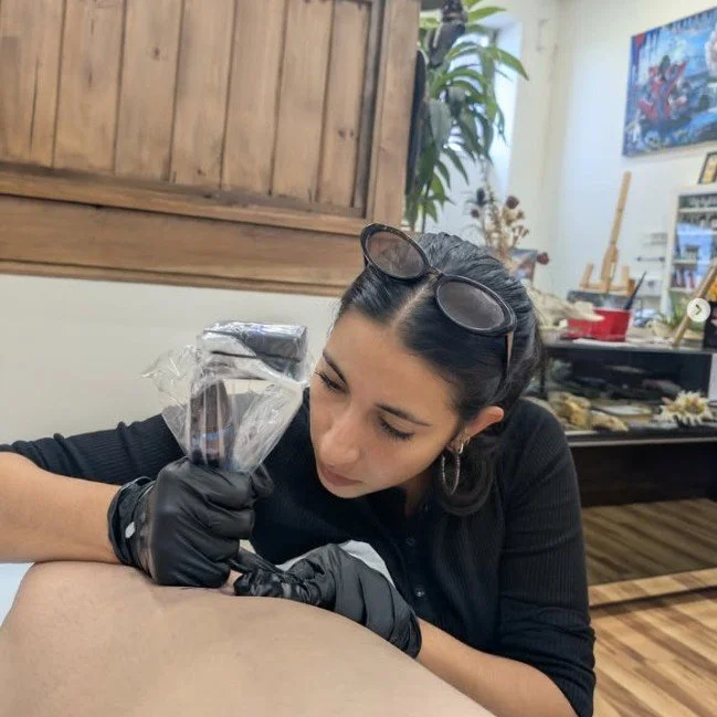 Raquel is taking walk-ins for custom tattoos! Bring your ideas, stop by the studio, and let&rsquo;s turn them into your next piece of ink art. 🖤

#ARDesigns #NorthAdamsMA #BerkshireCounty #BerkshireTattoo #WalkInTattoo #CustomTattoo #TattooDesign #G