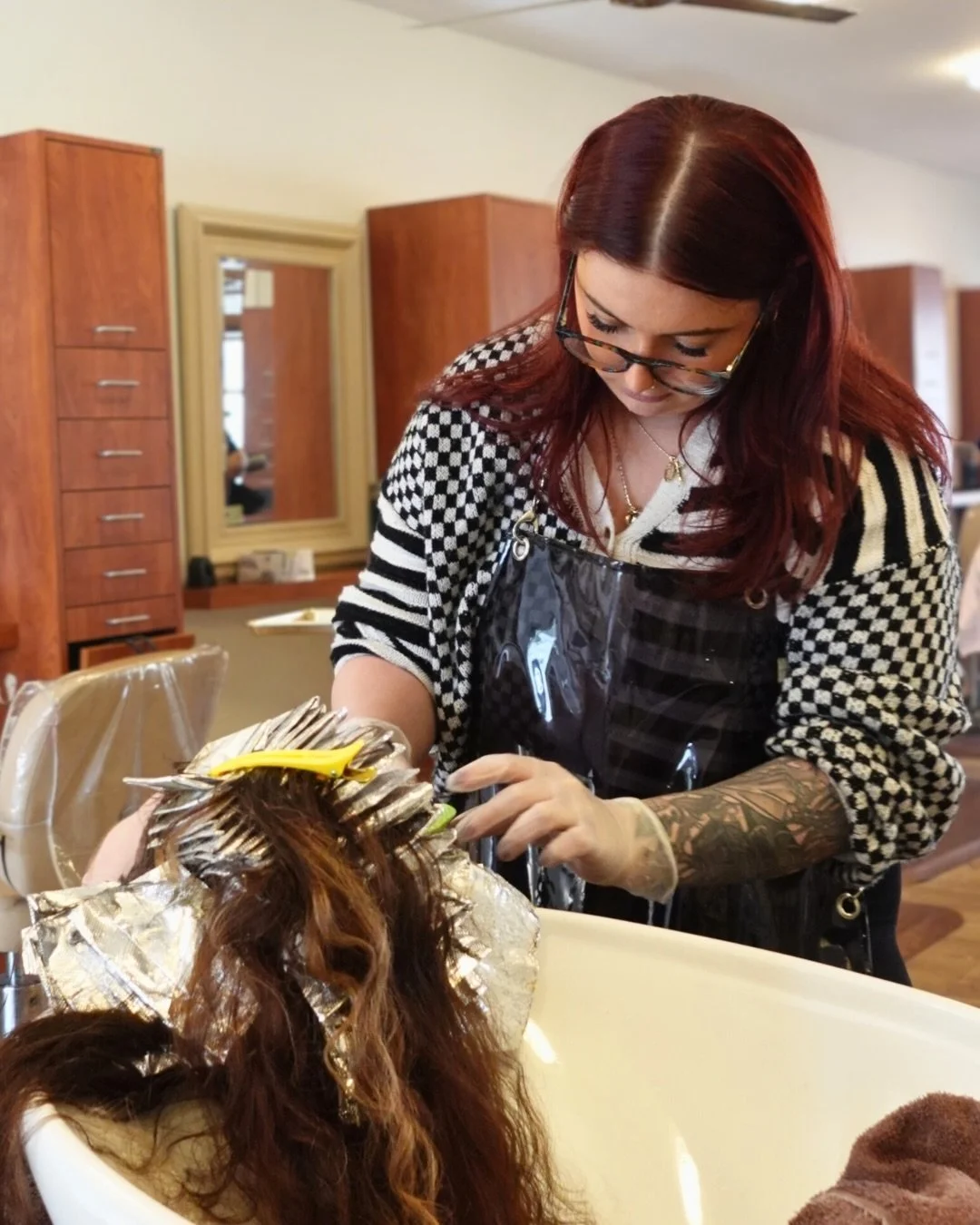 Behind the sink with @_hairbyhopem_ 🫶🪩

Using @framar + @redkenpro 

#njhair #njhairsalon