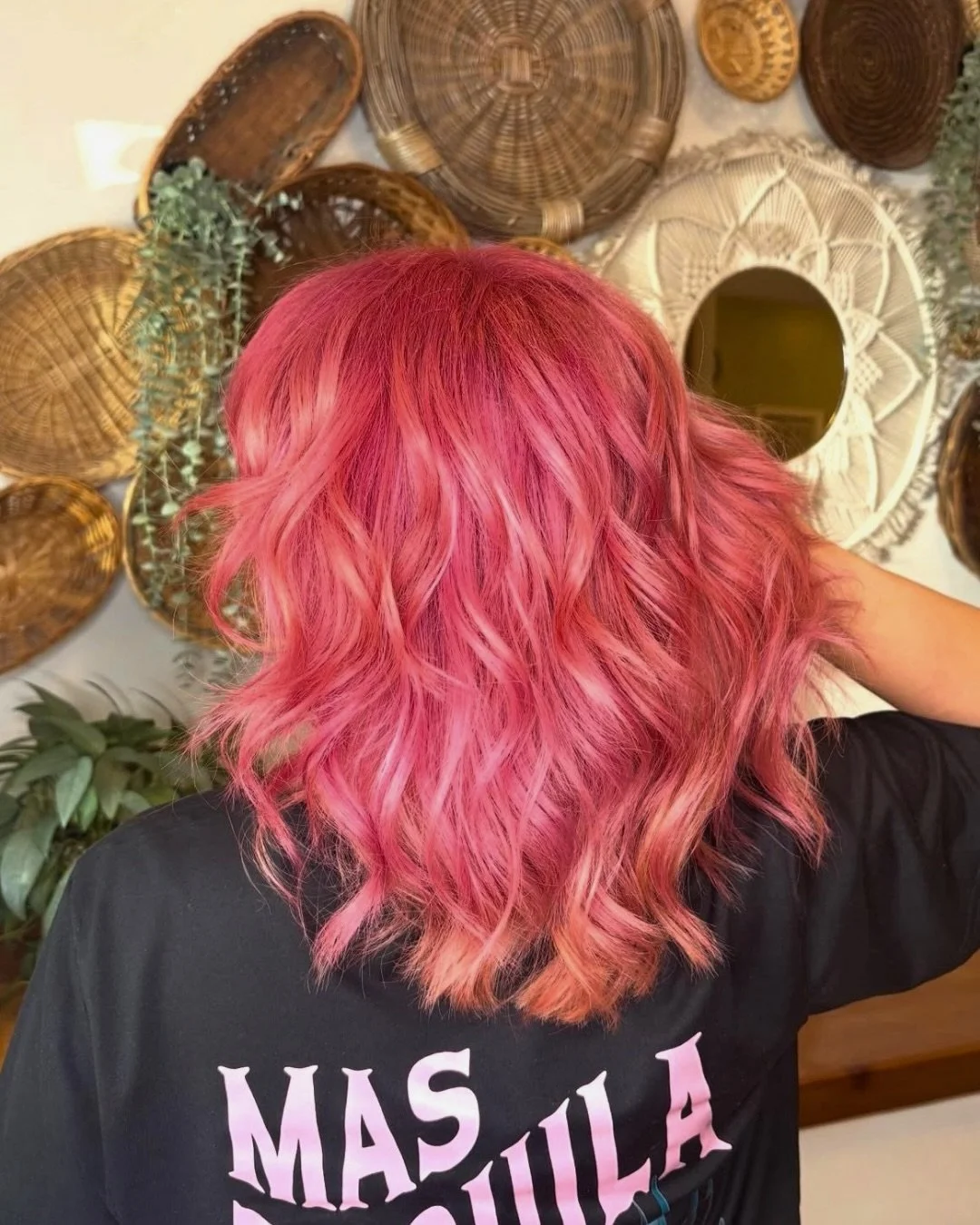 Adding a little pink to the forecast 🌸 
@_hairbyhopem_ 
using @davinescolor 💖 

#njhairsalon #njhairstylist