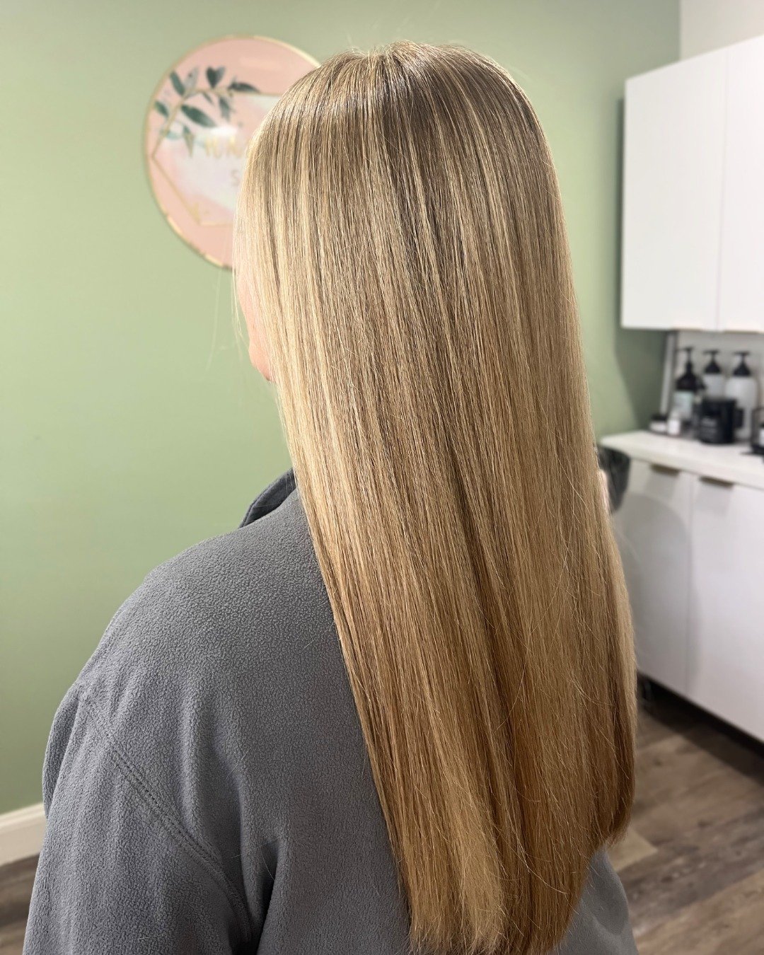 b a b y  l i g h t  b l o n d e ☀️ 

seamless dimension &bull; bright &bull; neutral golden tone

using @davinescolor @davinesnorthamerica

#davinescolor