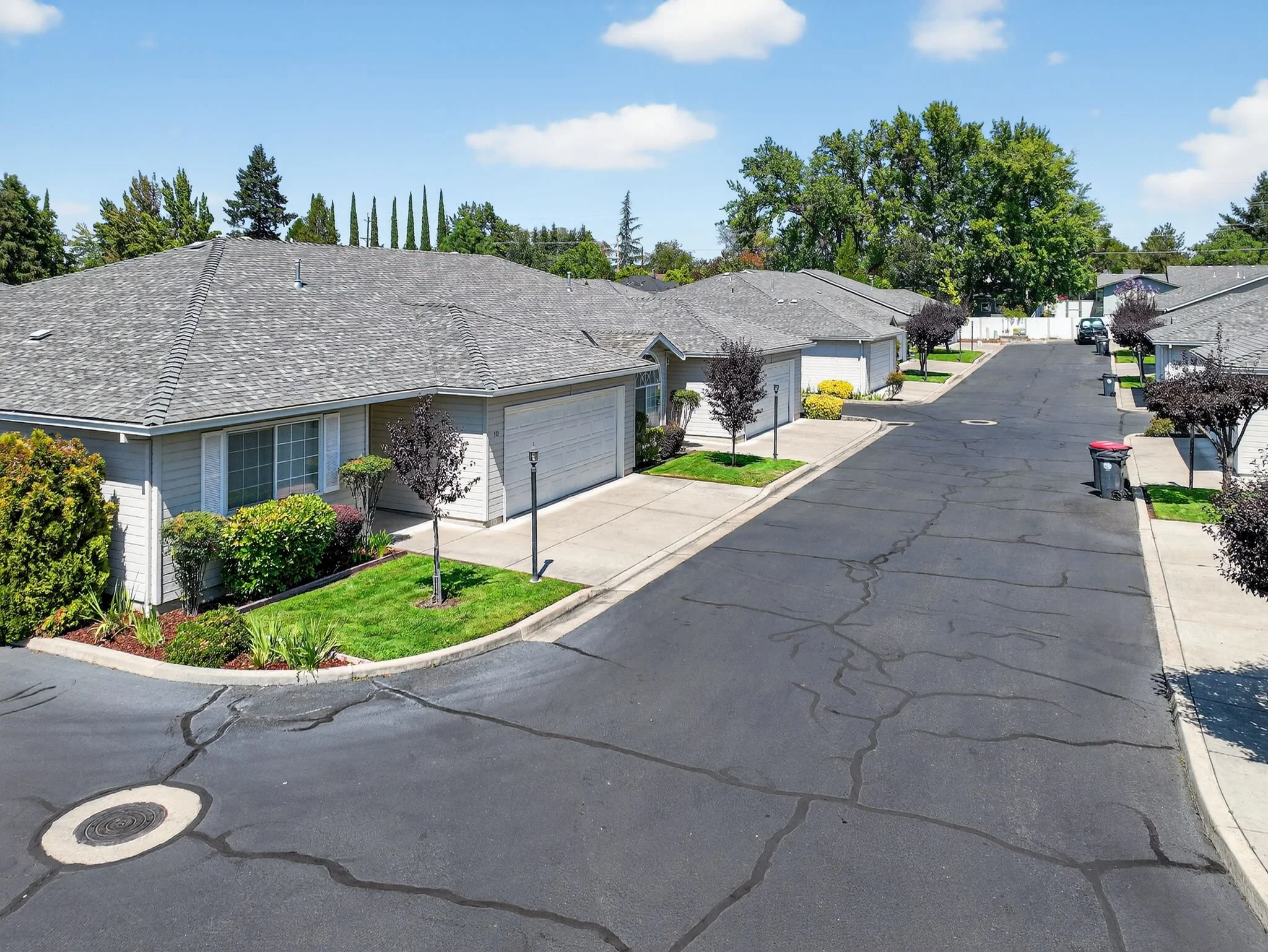 1221_Skeeters_Ln_Medford_OR_97504_USA-Exterior-DJI_0700.jpg