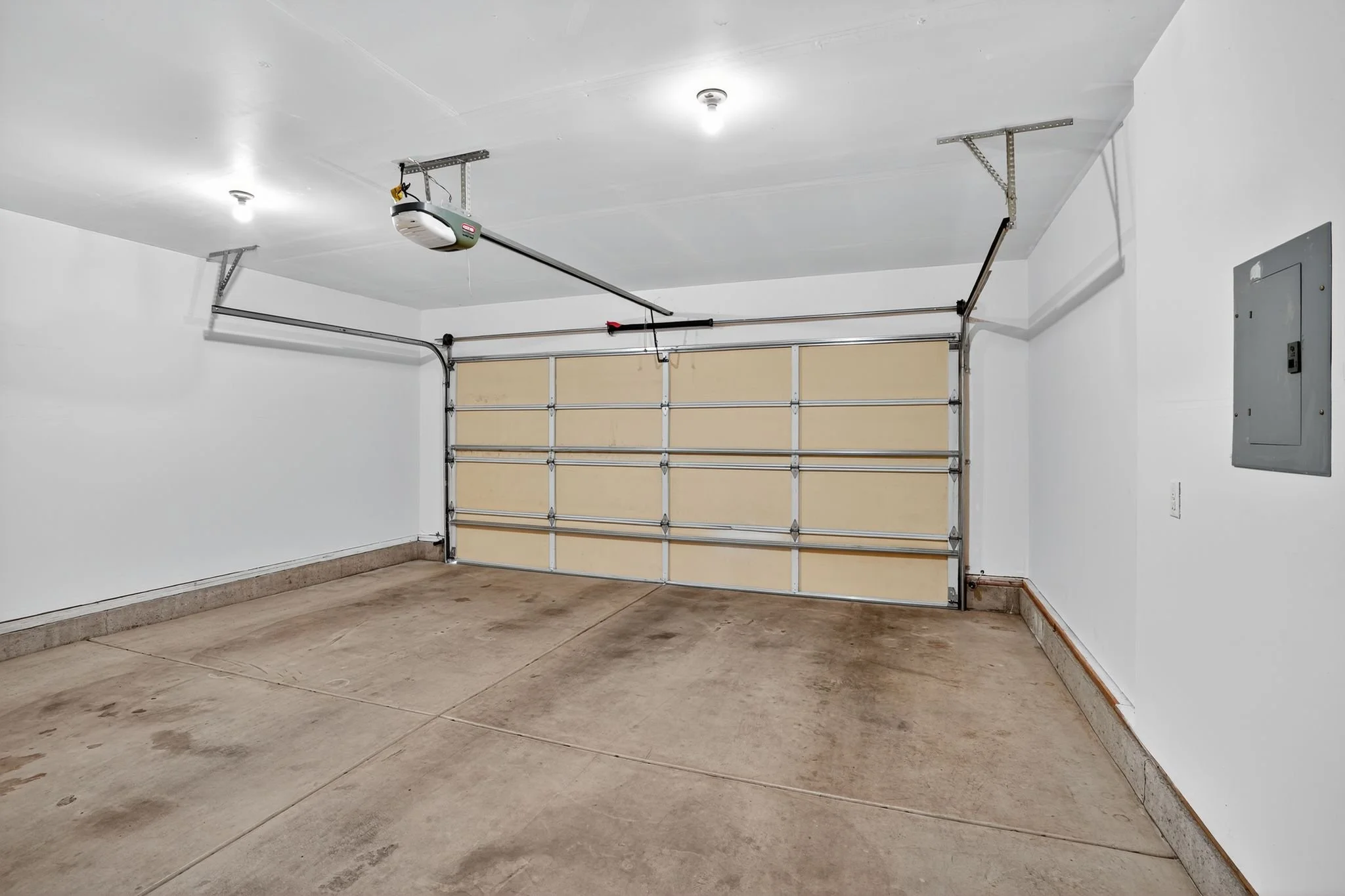 1221_Skeeters_Ln_Medford_OR_97504_USA-Others-DSC02891.jpg